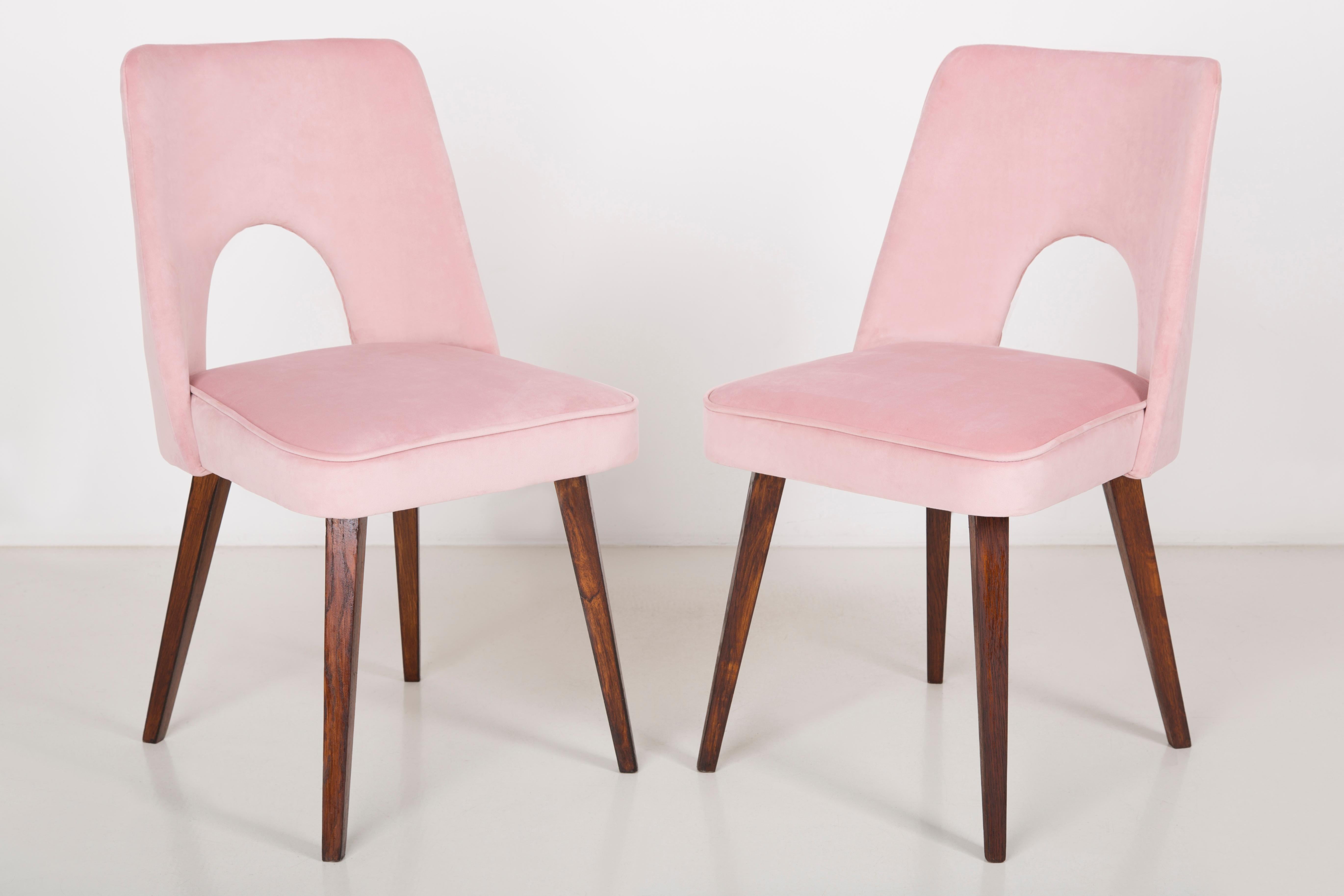Satz von sechs 'Muschel'-Stühlen aus rosa Samt:: 1960er Jahre (Handgefertigt) im Angebot