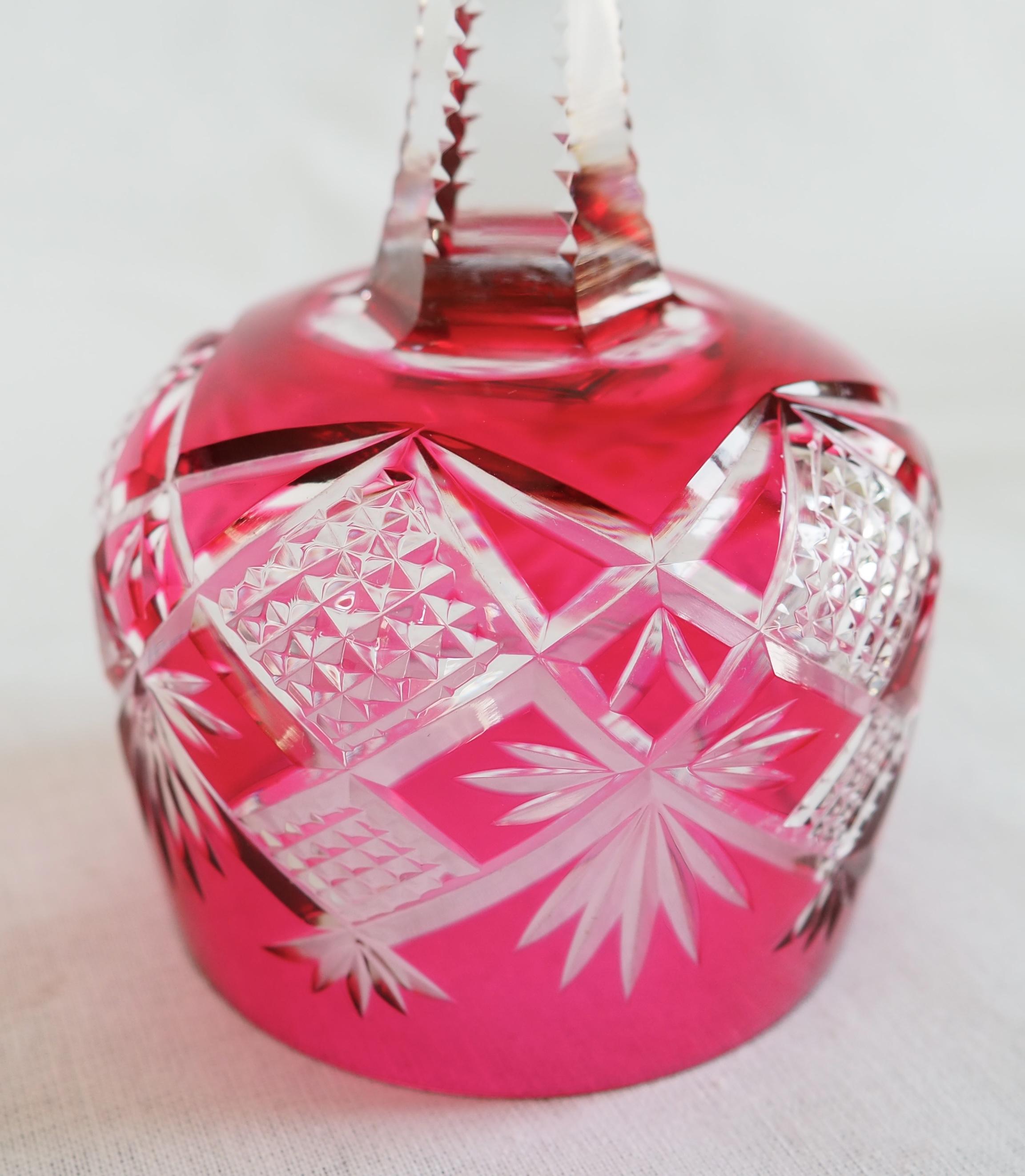 Ensemble de six verres à vin en cristal de Baccarat - Modèle No No. en vente 1