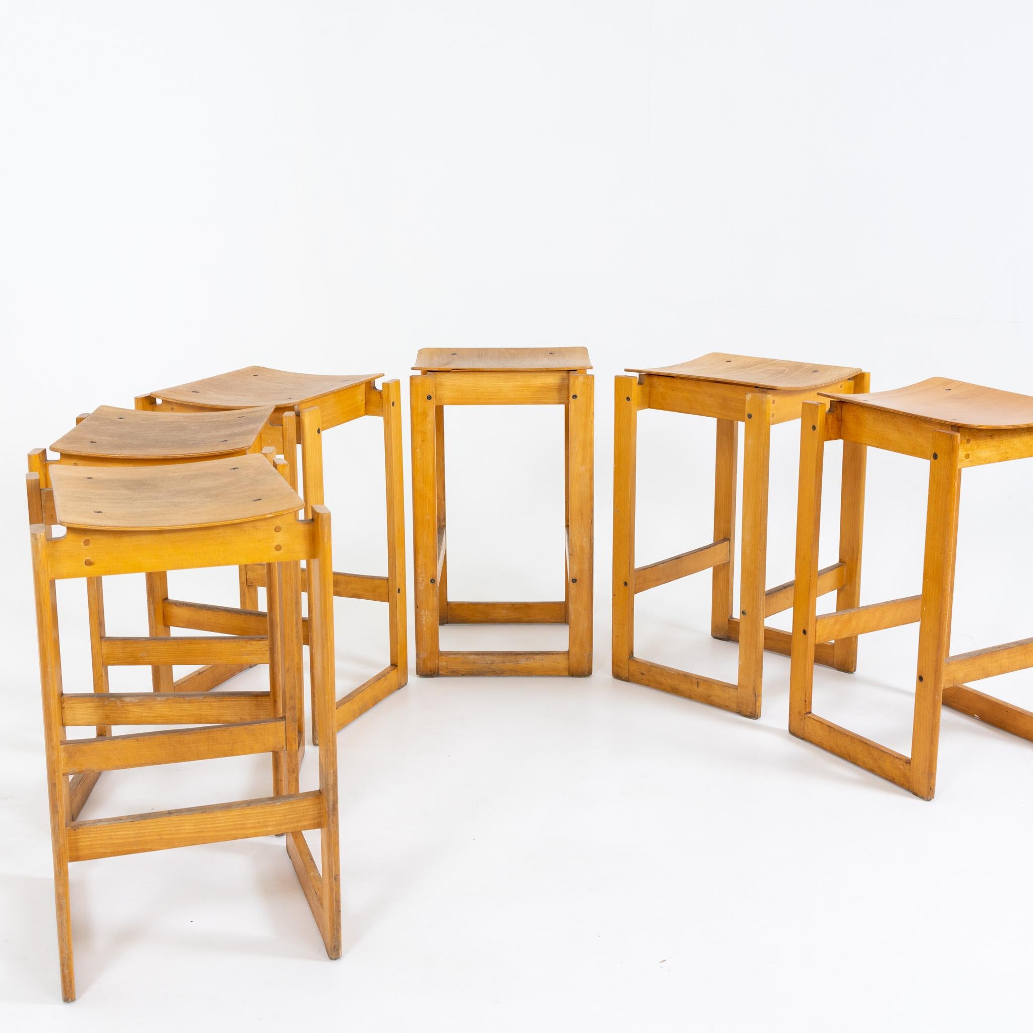 Set of Six Bar Stools, 20th Century In Fair Condition For Sale In Greding, DE