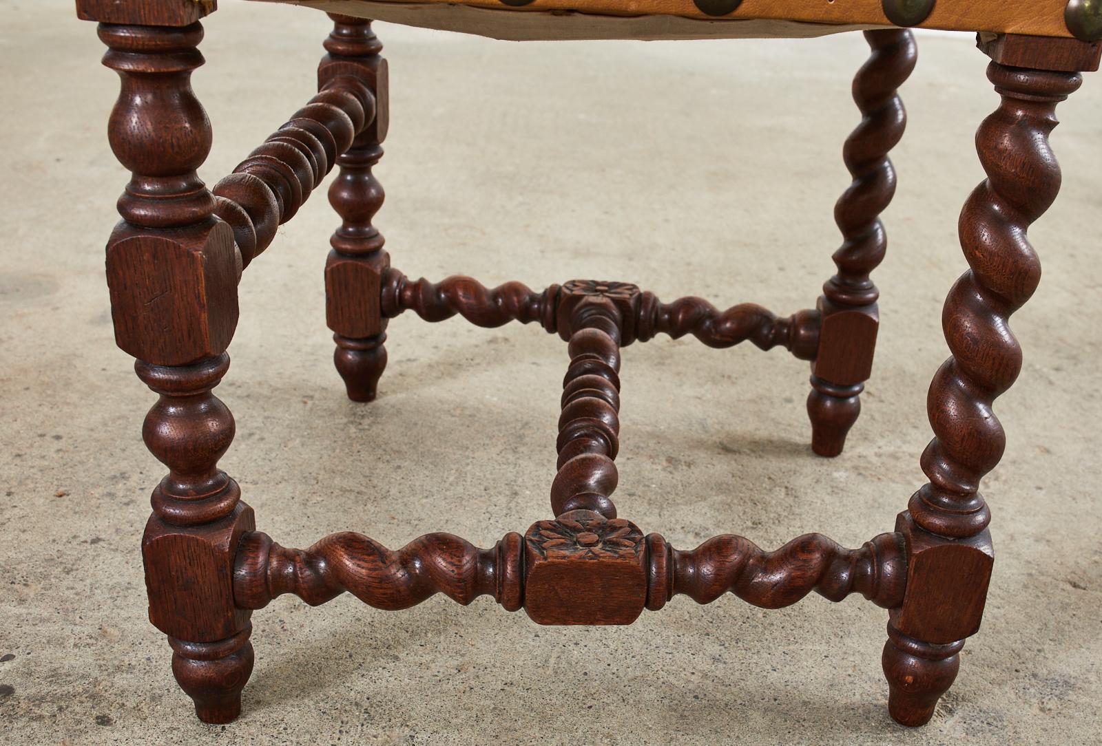 Set di sei sgabelli da pranzo in stile barocco Oak Twist in vendita 7