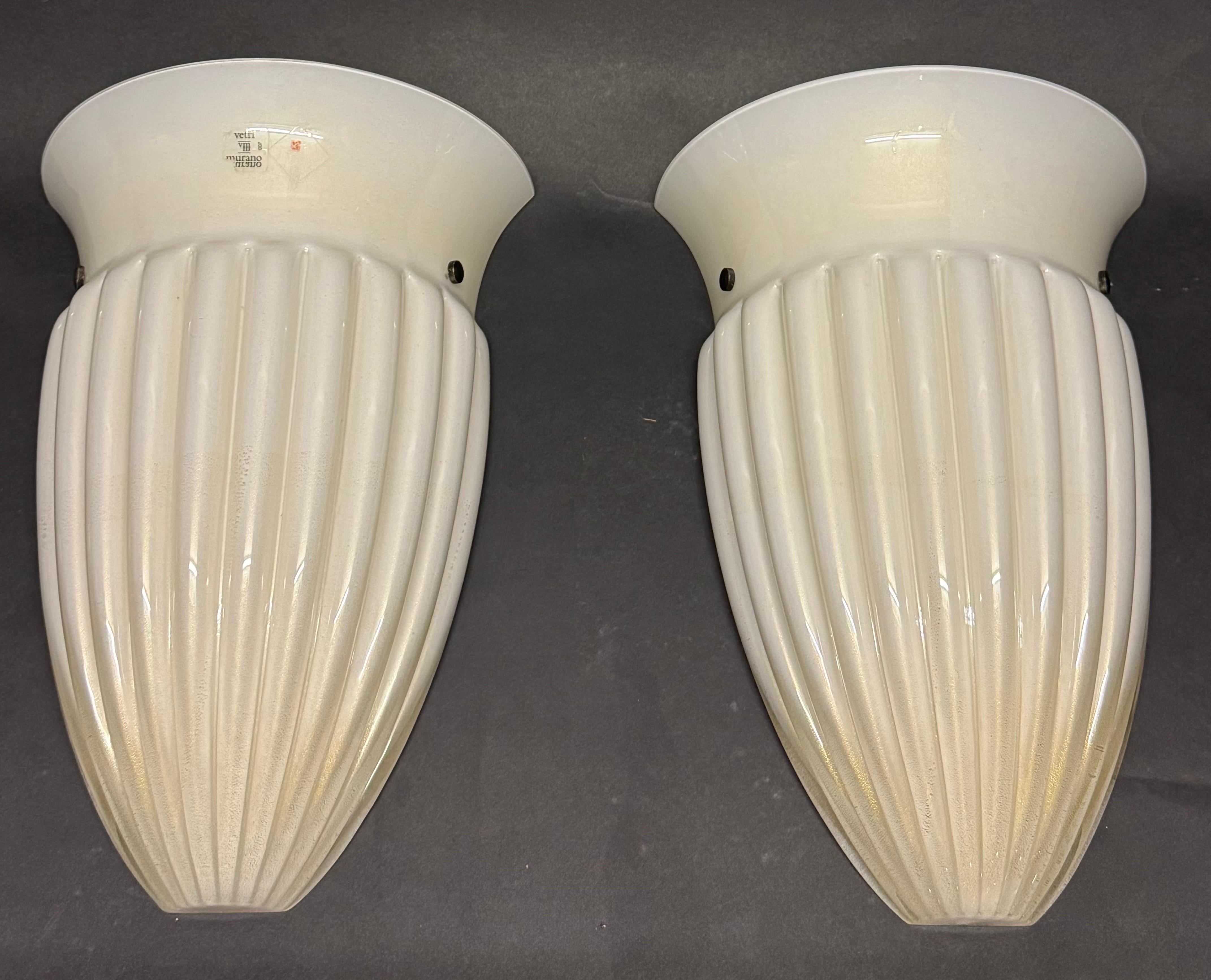 Set of Six Barovier e Toso Cream Gold Dusted Murano Glass Wall Sconces, 1970s For Sale 7
