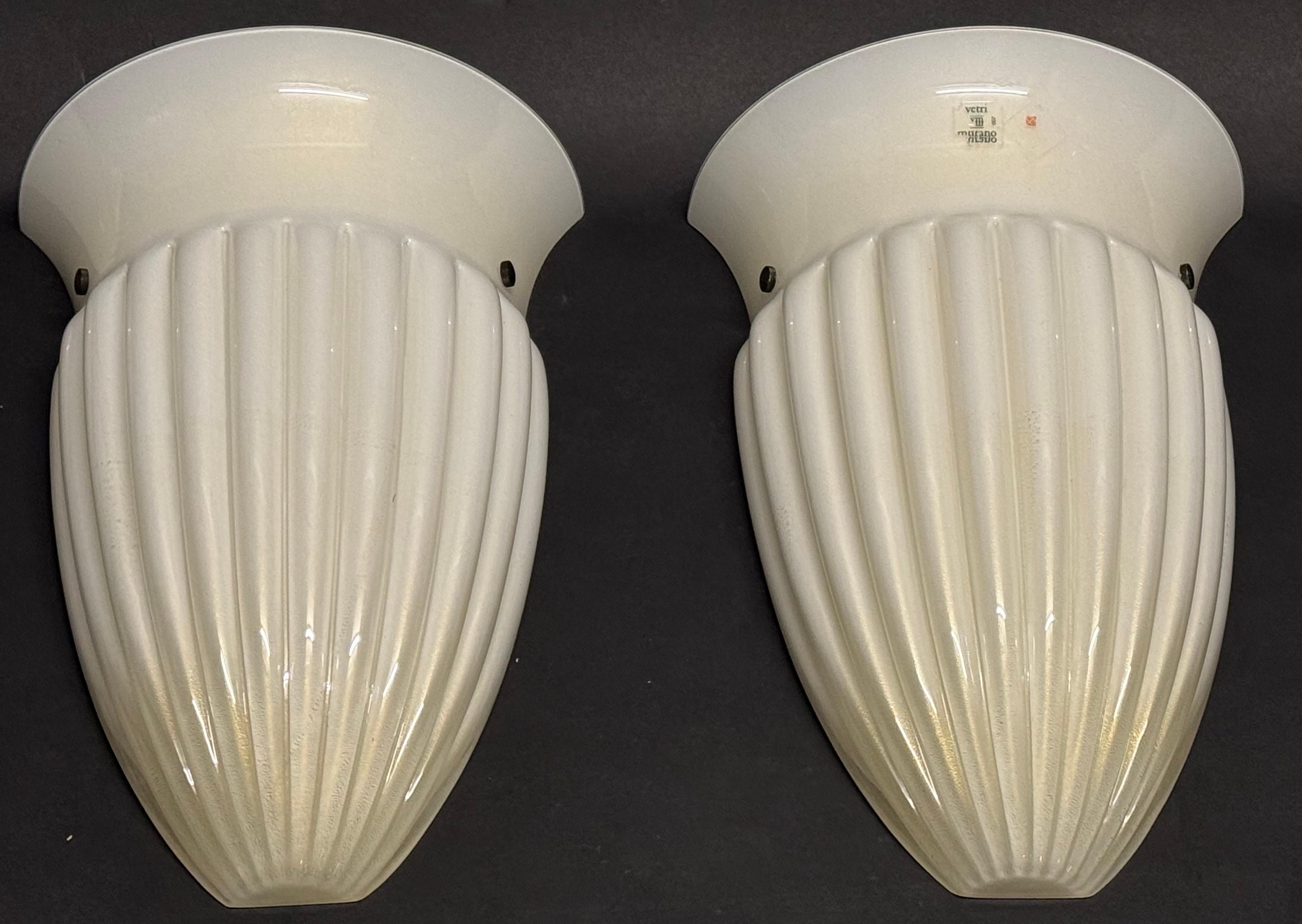 Mid-Century Modern Set of Six Barovier e Toso Cream Gold Dusted Murano Glass Wall Sconces, 1970s For Sale