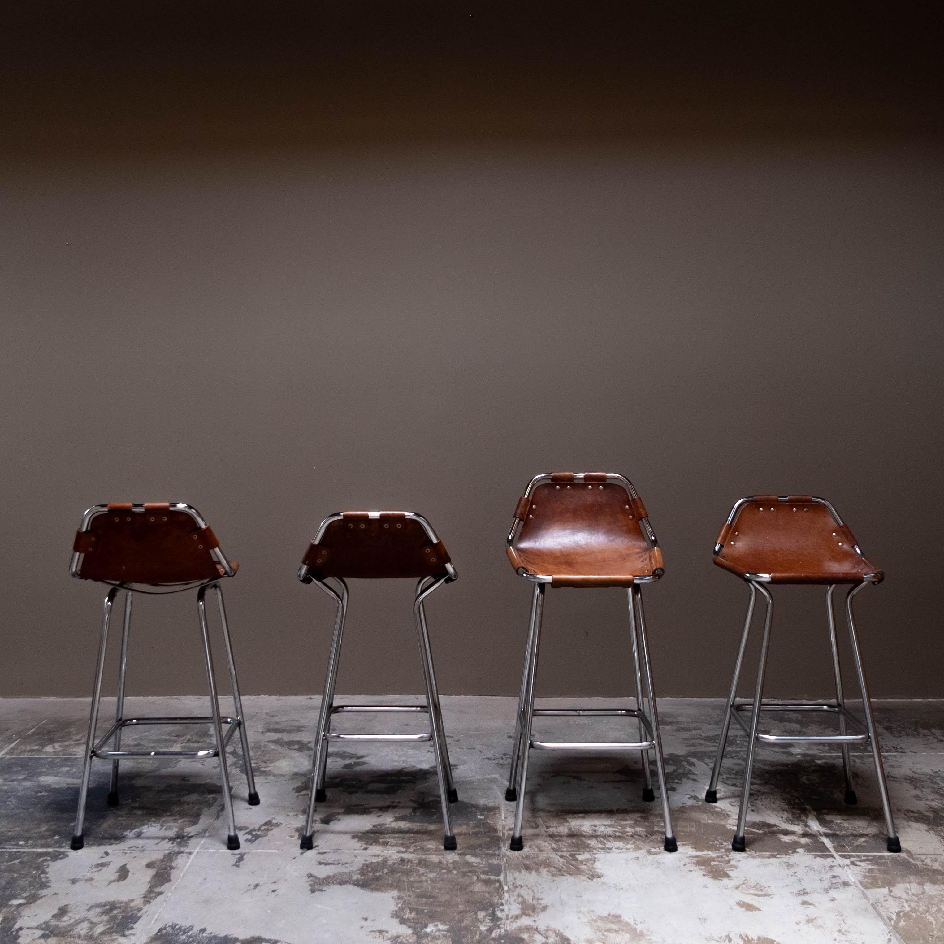 Français Ensemble de six tabourets de bar, Charlotte Perriand pour Les Arcs, 1960 en vente