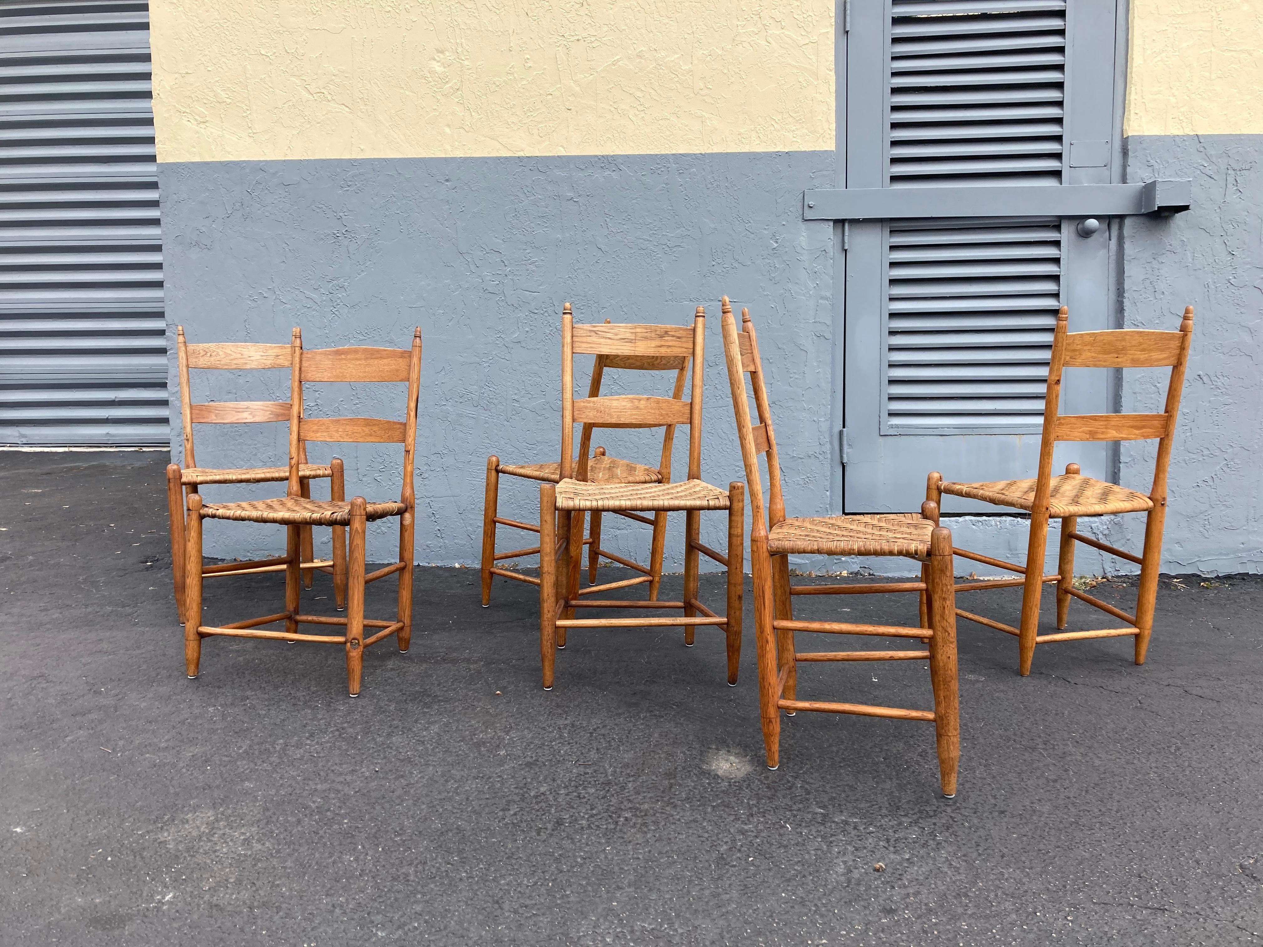 Set of Six Beautiful Antique Dining Chairs, Hickory, Virginia, 1880s For Sale 5
