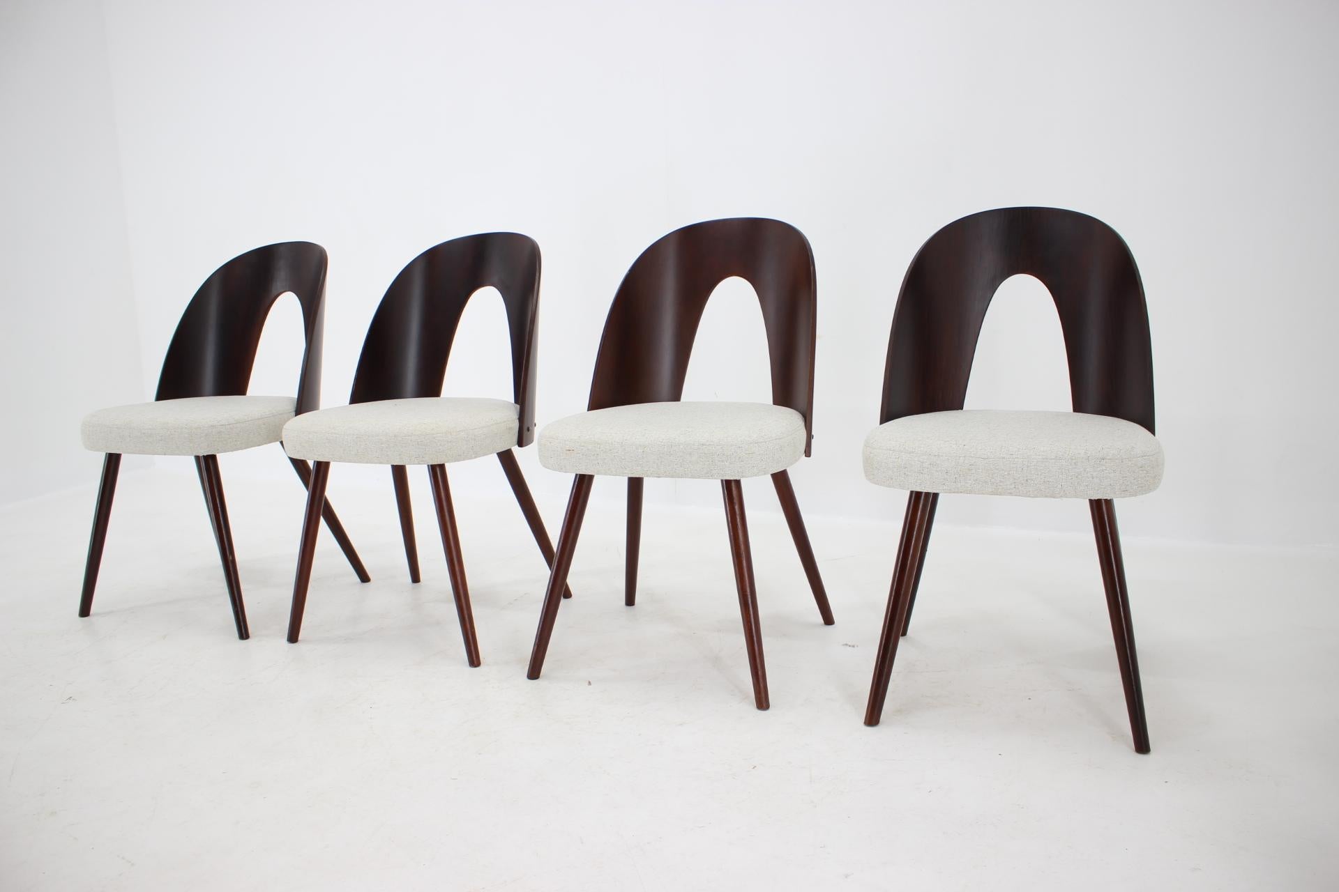 - Czechoslovakia, 1960s
- Maker: Ton, Bystrice pod Hostýnem
- Completely restored
- New upholstery
- 6 pieces altogether.