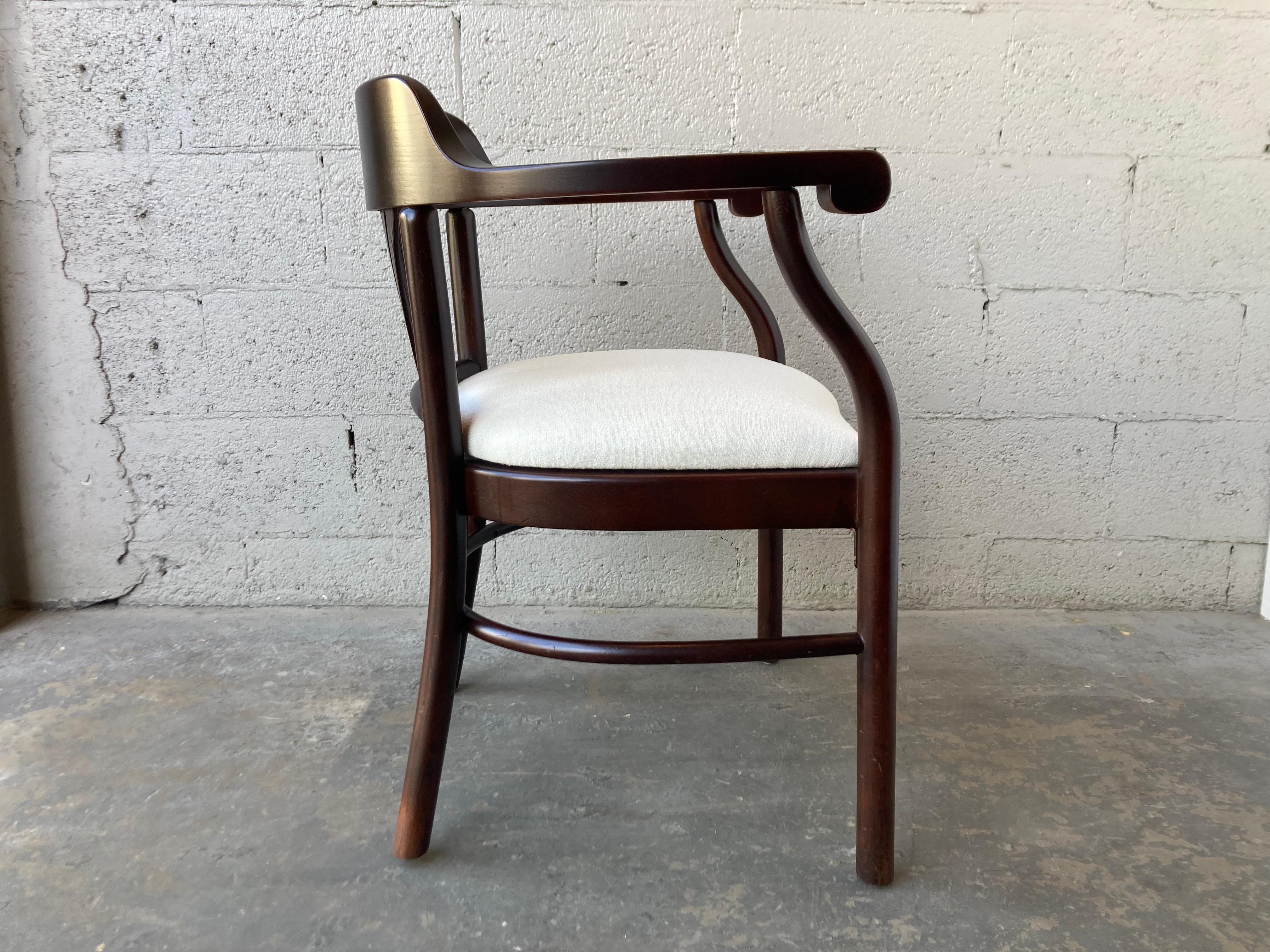 Set of Six Bentwood Arm Dining Chairs For Sale 11