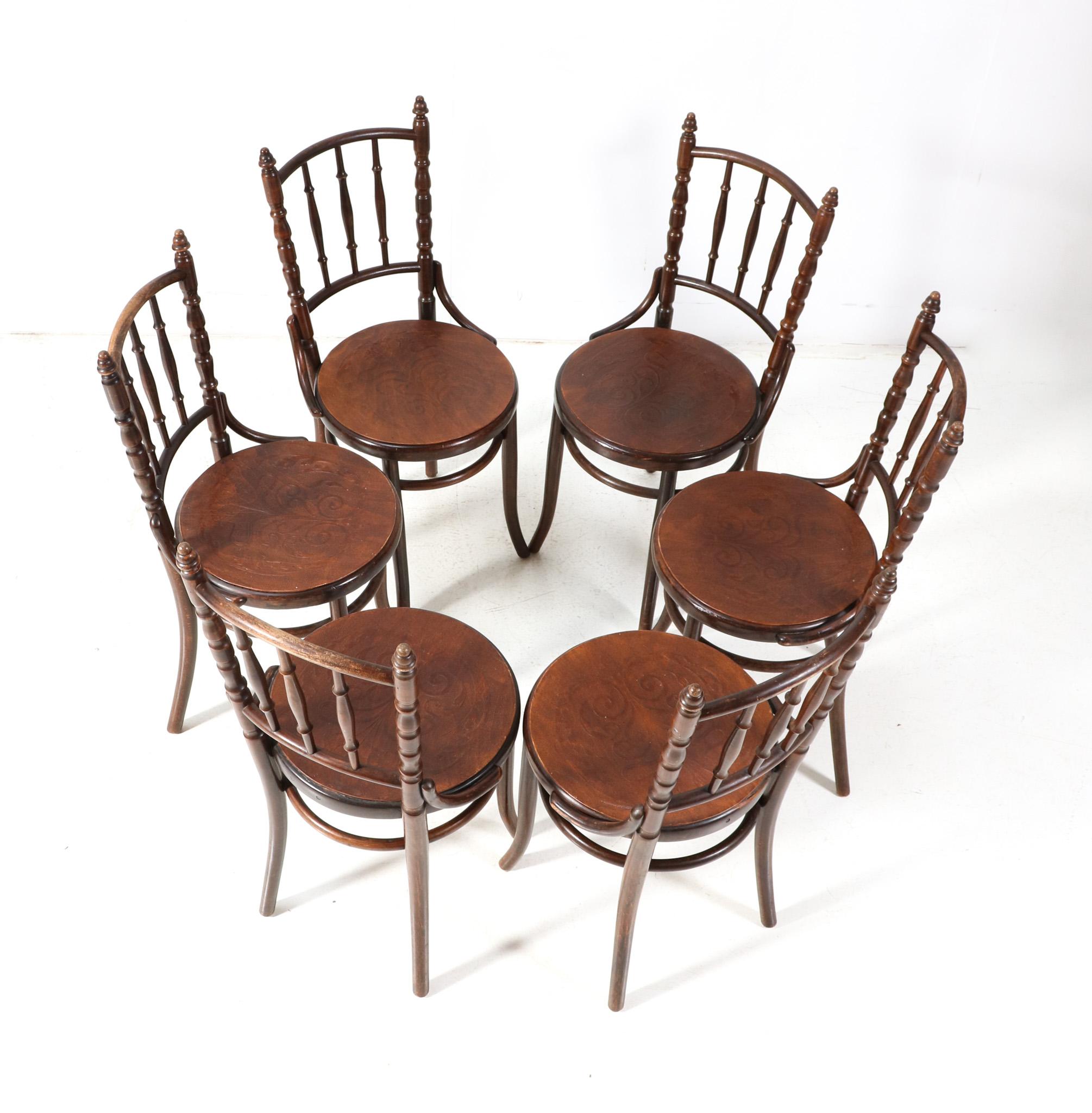 Art nouveau Ensemble de six chaises de bar Art Nouveau en bois cintré par Fischel, années 1900 en vente