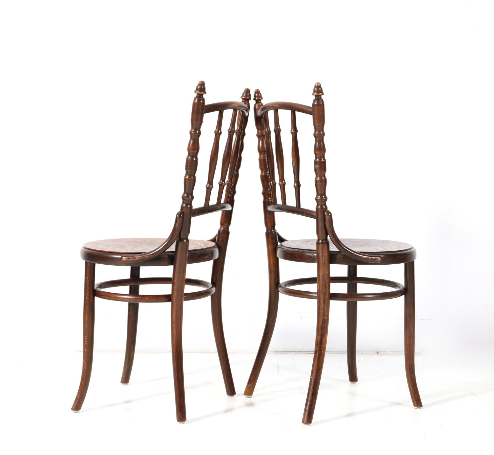 Ensemble de six chaises de bar Art Nouveau en bois cintré par Fischel, années 1900 en vente 1