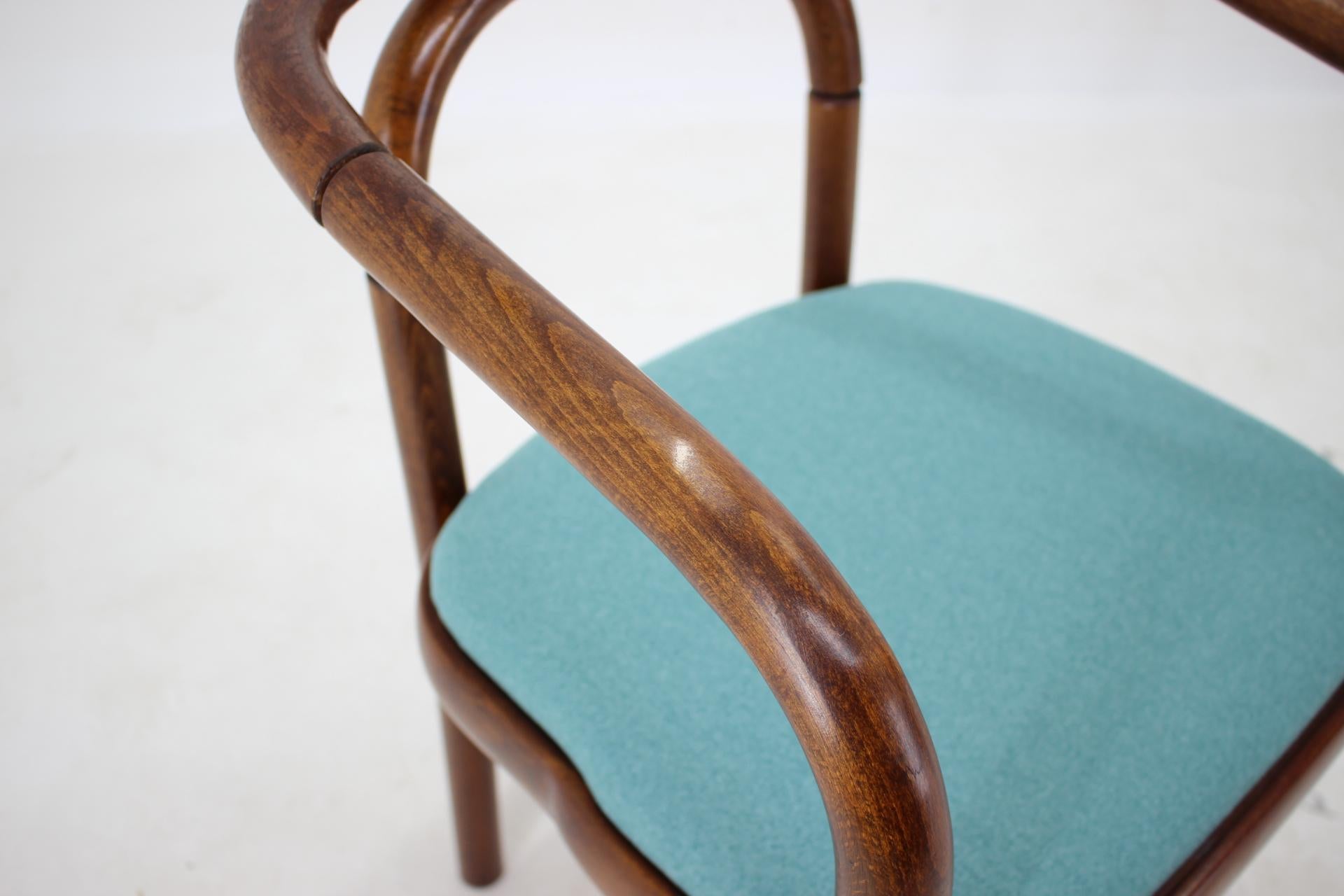 Set of Six Bentwood Dining Chairs Ton, 1992 4