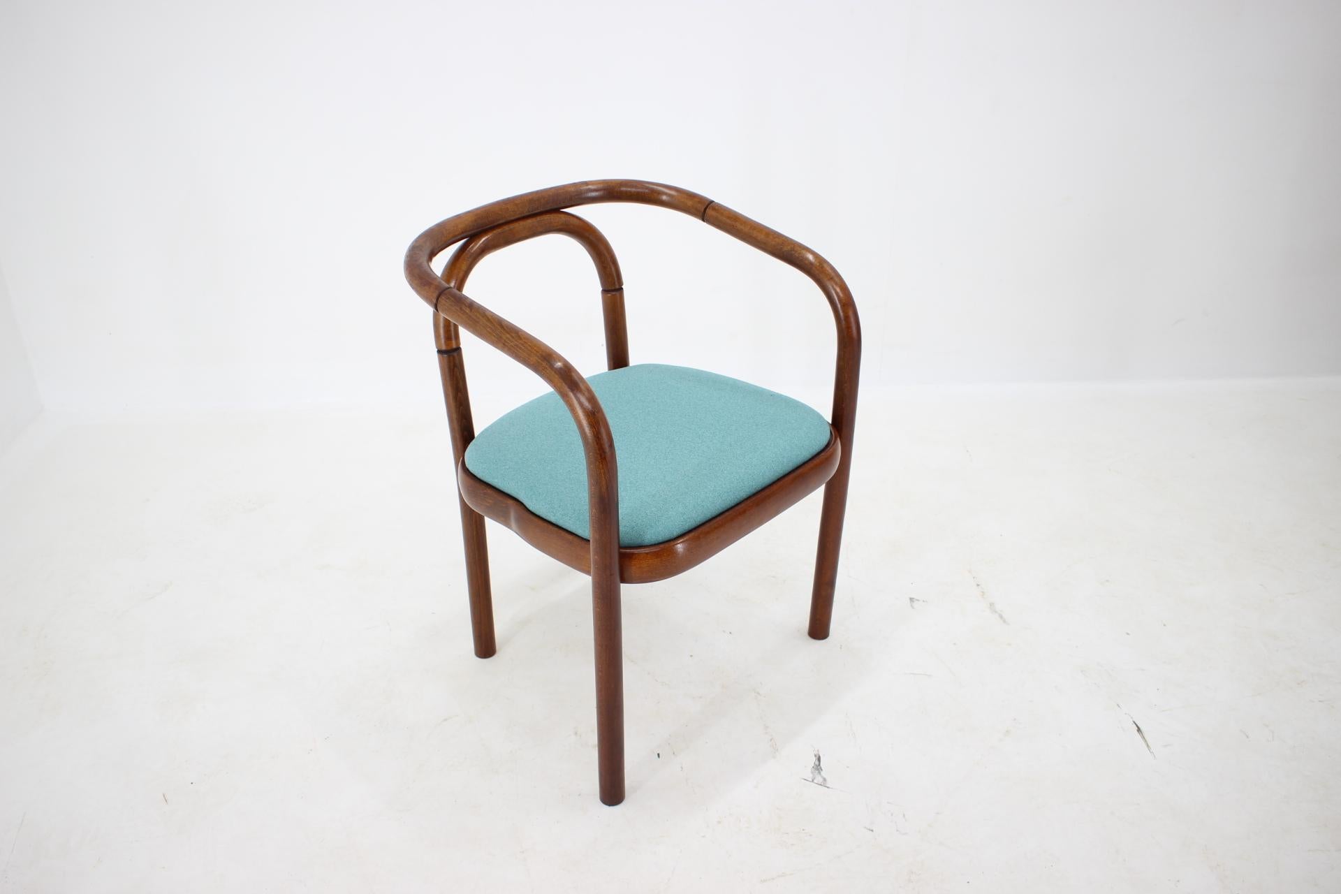 Czech Set of Six Bentwood Dining Chairs Ton, 1992