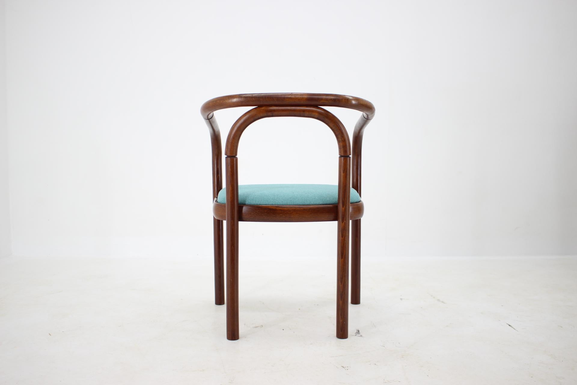 Set of Six Bentwood Dining Chairs Ton, 1992 1
