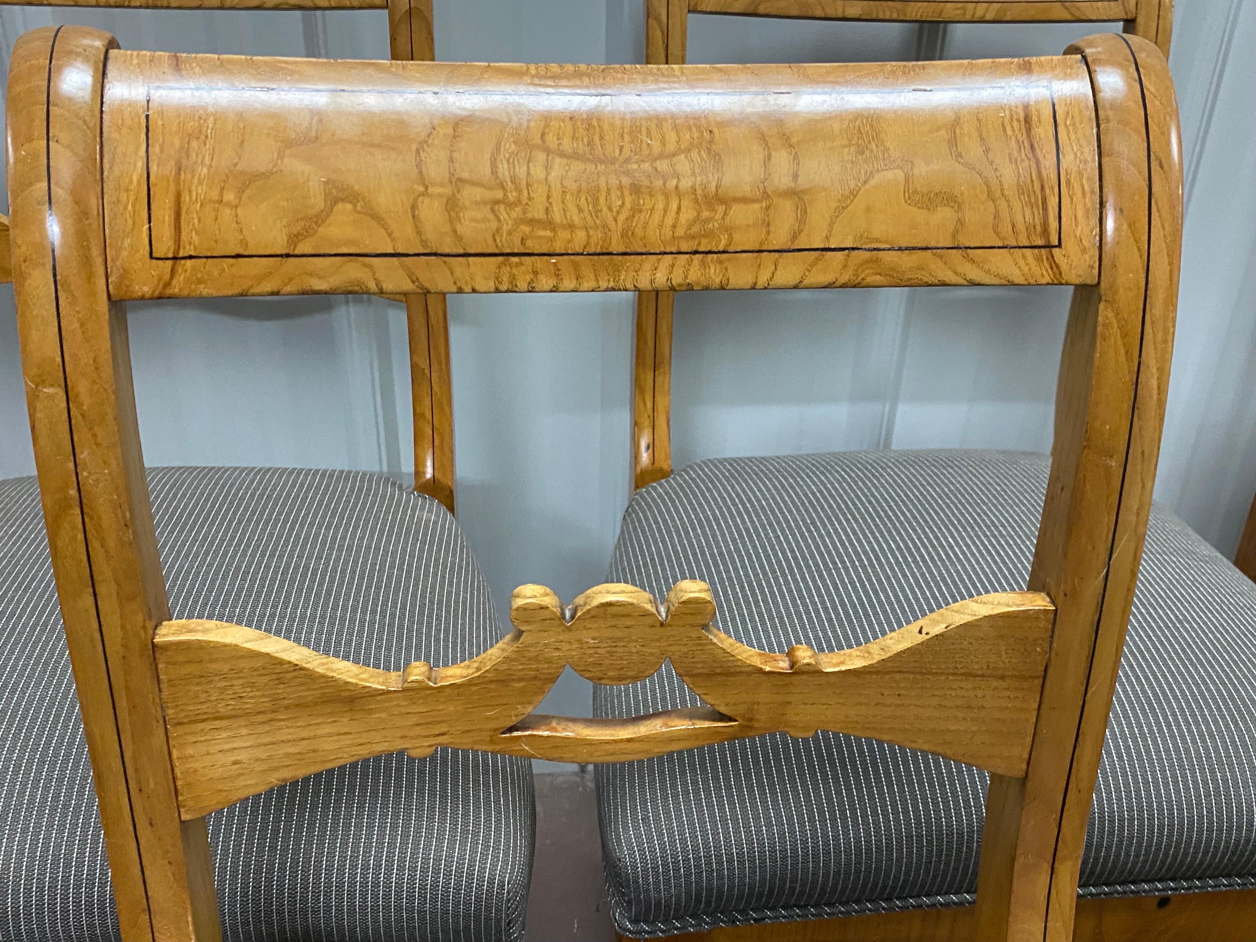 Set of Six Biedermeier Ash Dining Chairs, Central Germany, c. 1830/35 For Sale 13