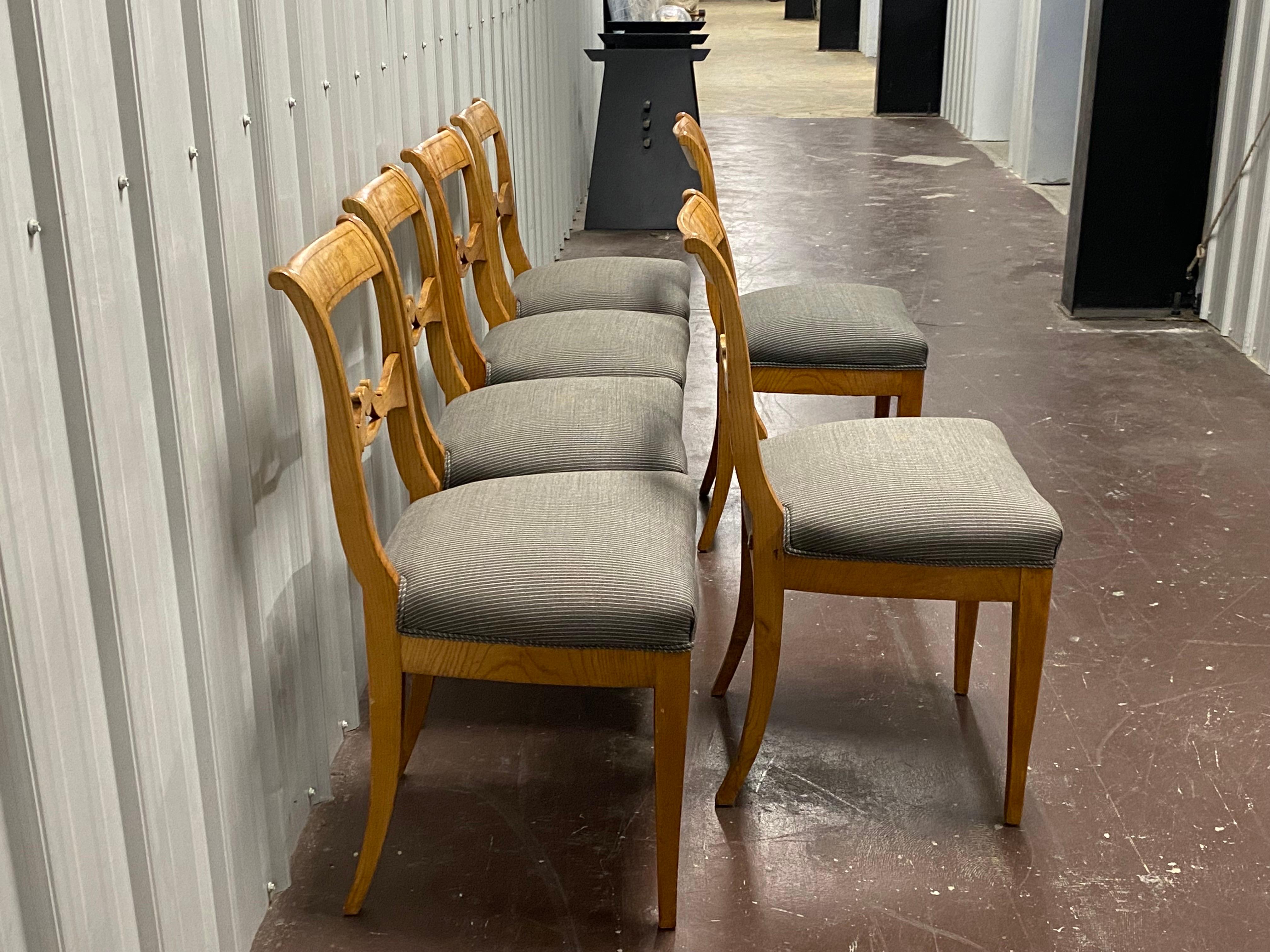 19th Century Set of Six Biedermeier Ash Dining Chairs, Central Germany, c. 1830/35 For Sale
