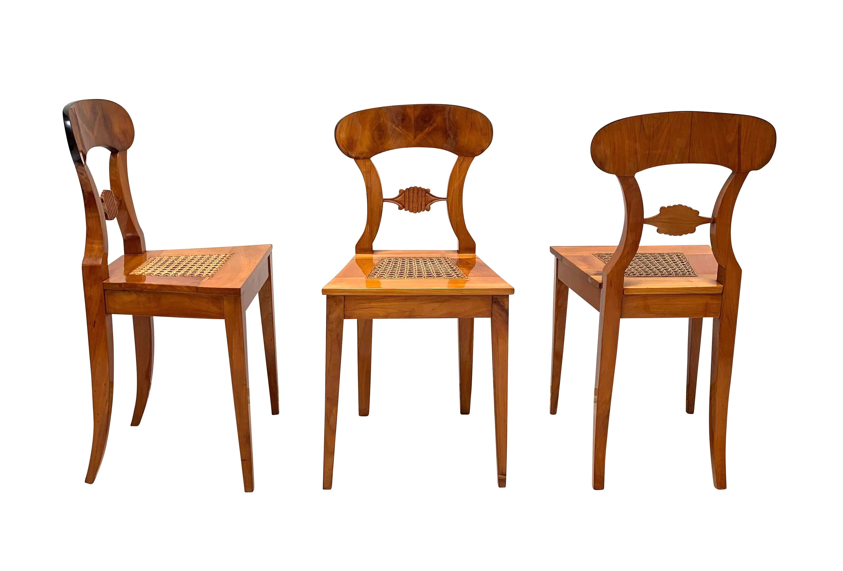 Ebonized Set of Six Biedermeier Board Chairs, Cherry Wood and Mesh, Vienna, circa 1830 For Sale
