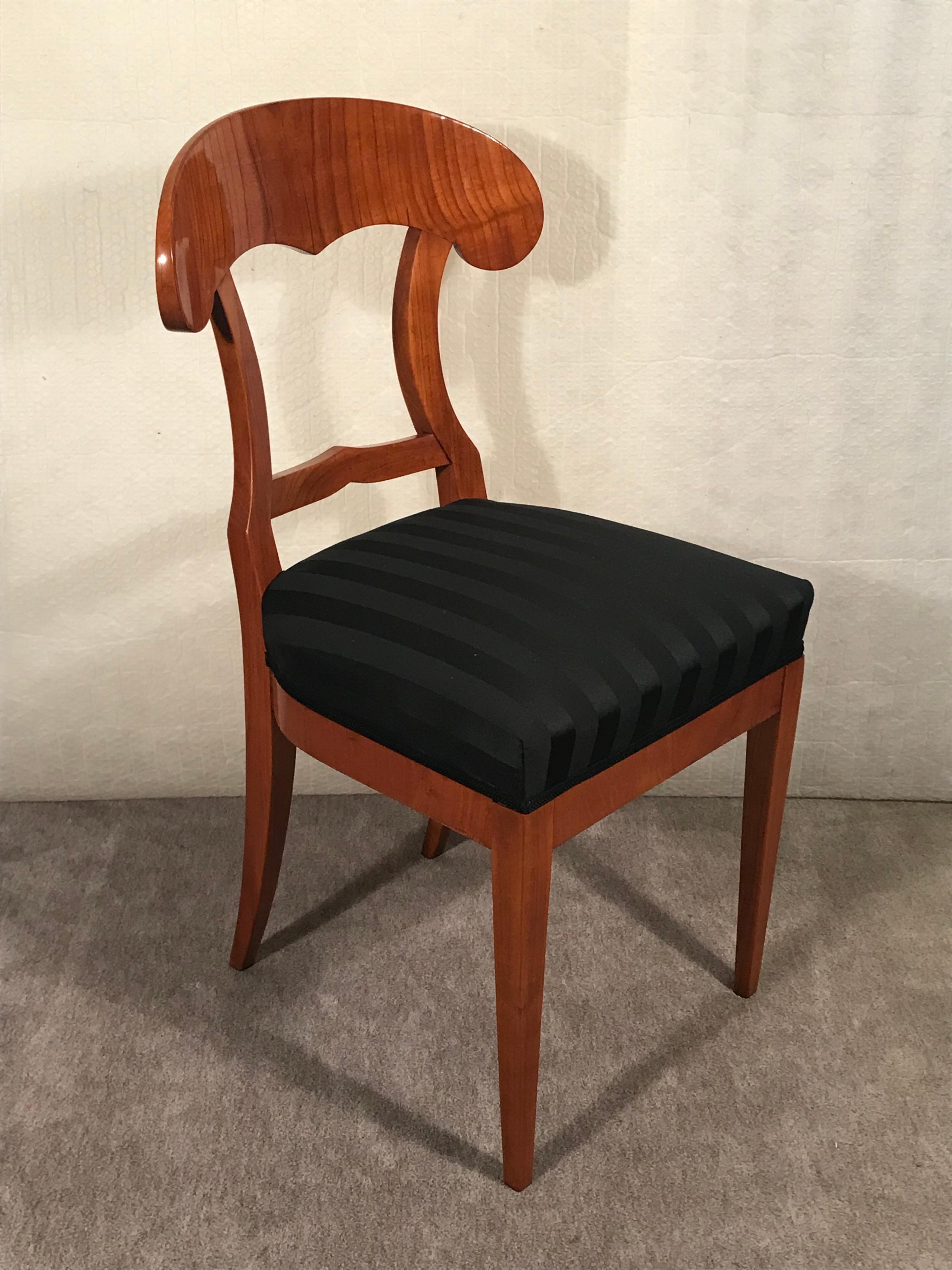 German Set of Six Biedermeier Chairs, 1820, Cherry For Sale