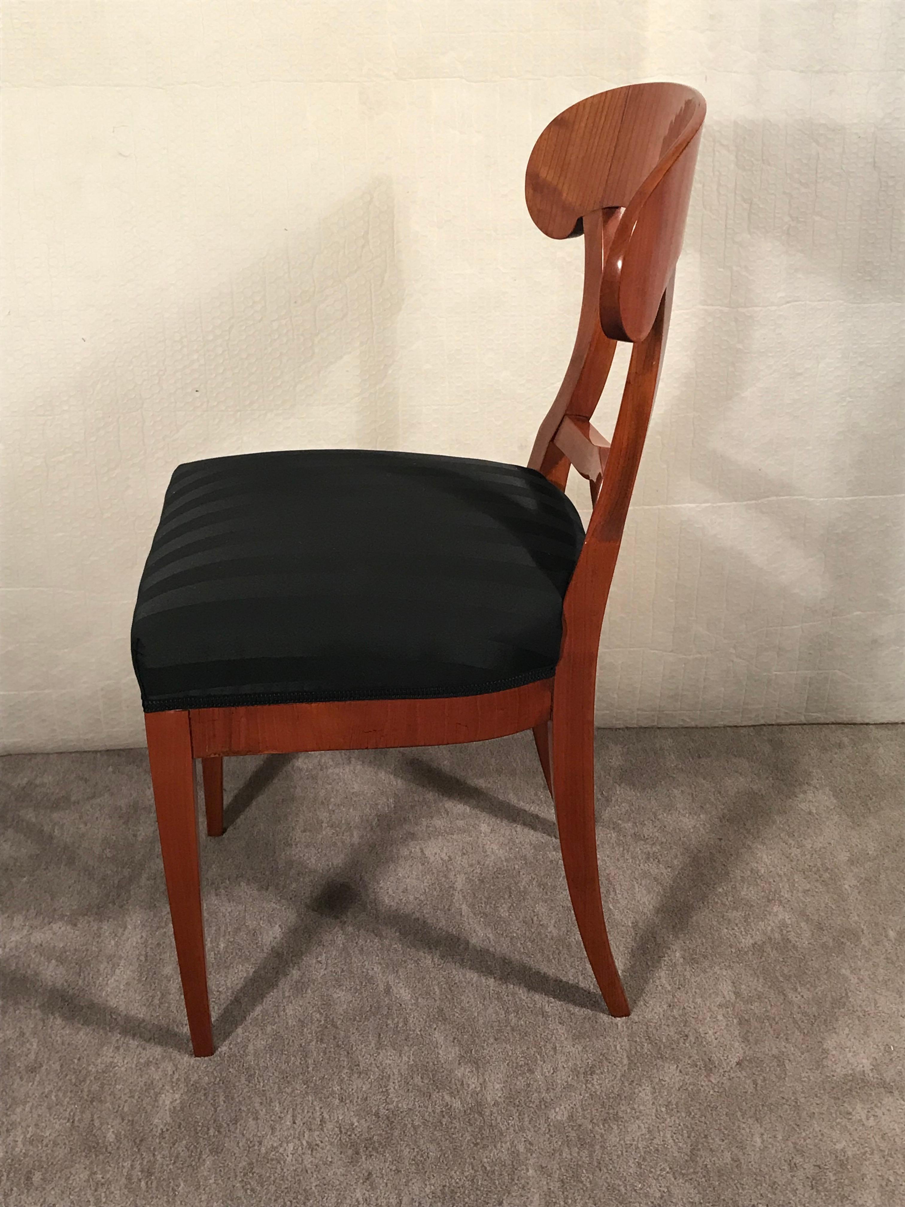 Early 19th Century Set of Six Biedermeier Chairs, 1820, Cherry For Sale