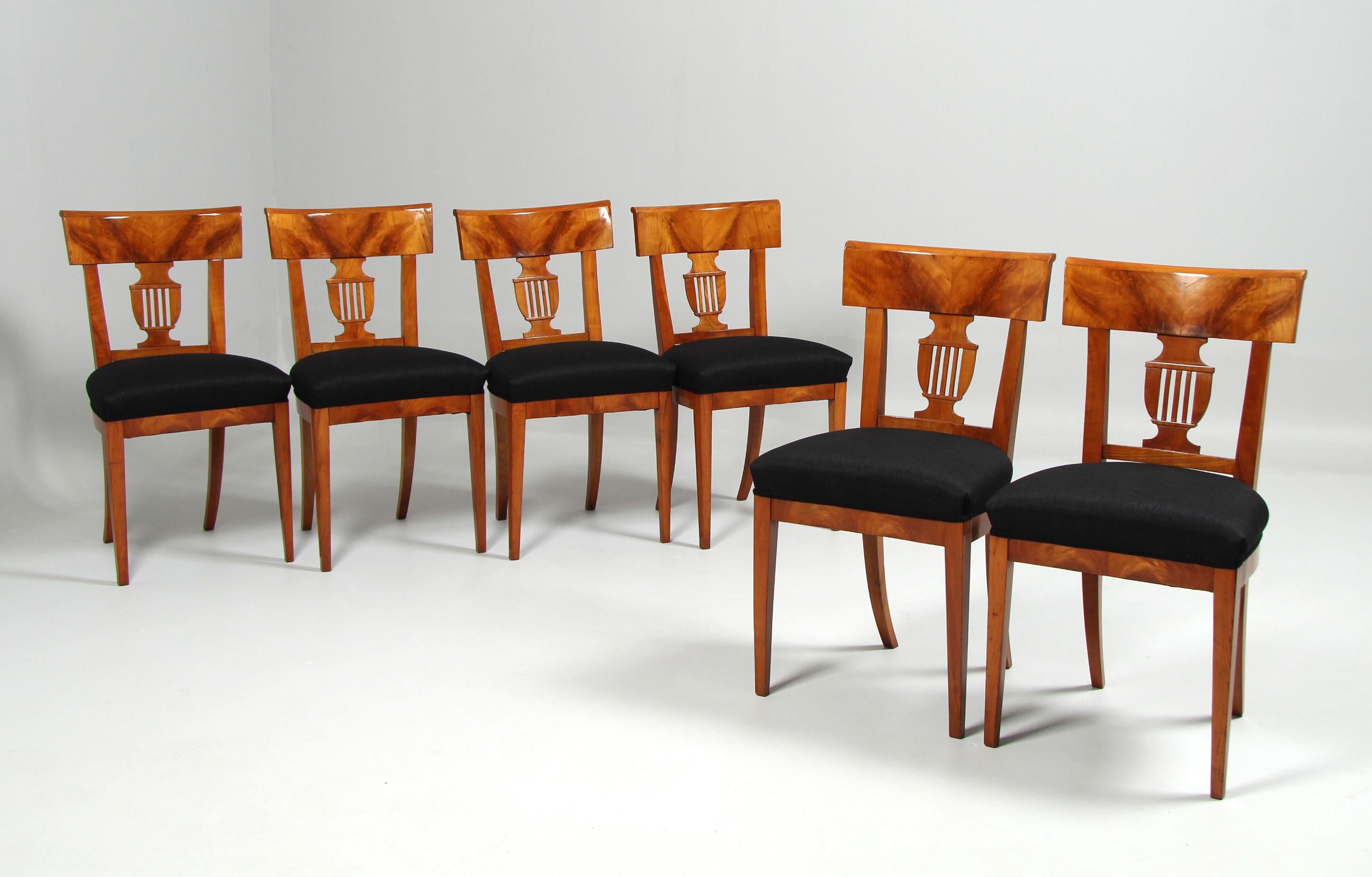 Set di sei sedie Biedermeier, ciliegio, Germania meridionale, circa 1830 in vendita 4