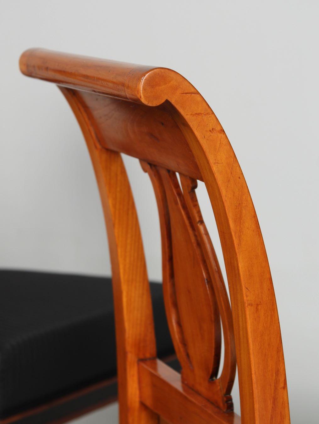 Set of Six Biedermeier Chairs with Inlays, Cherry, Germany, circa 1830 For Sale 2