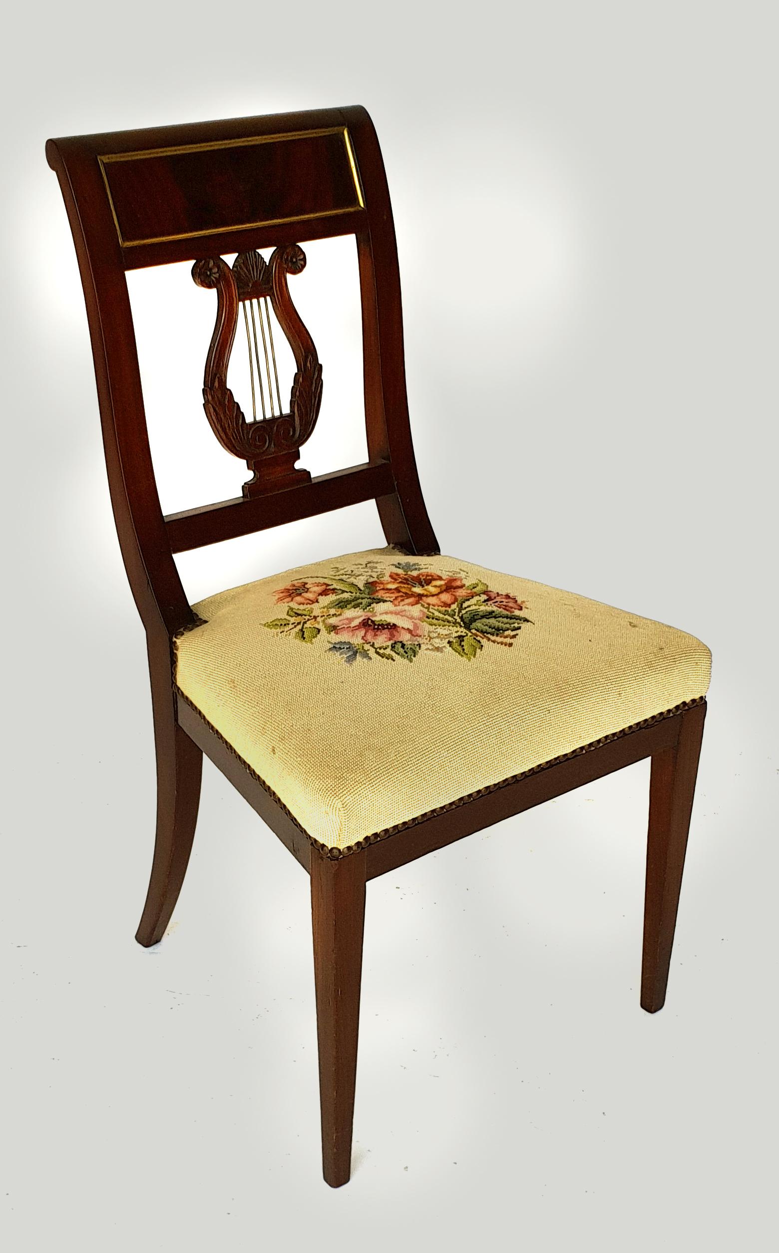 Set of Six Biedermeier Lyre Chairs, Northern Germany, 1820s In Good Condition In Kiel, Schleswig-Holstein