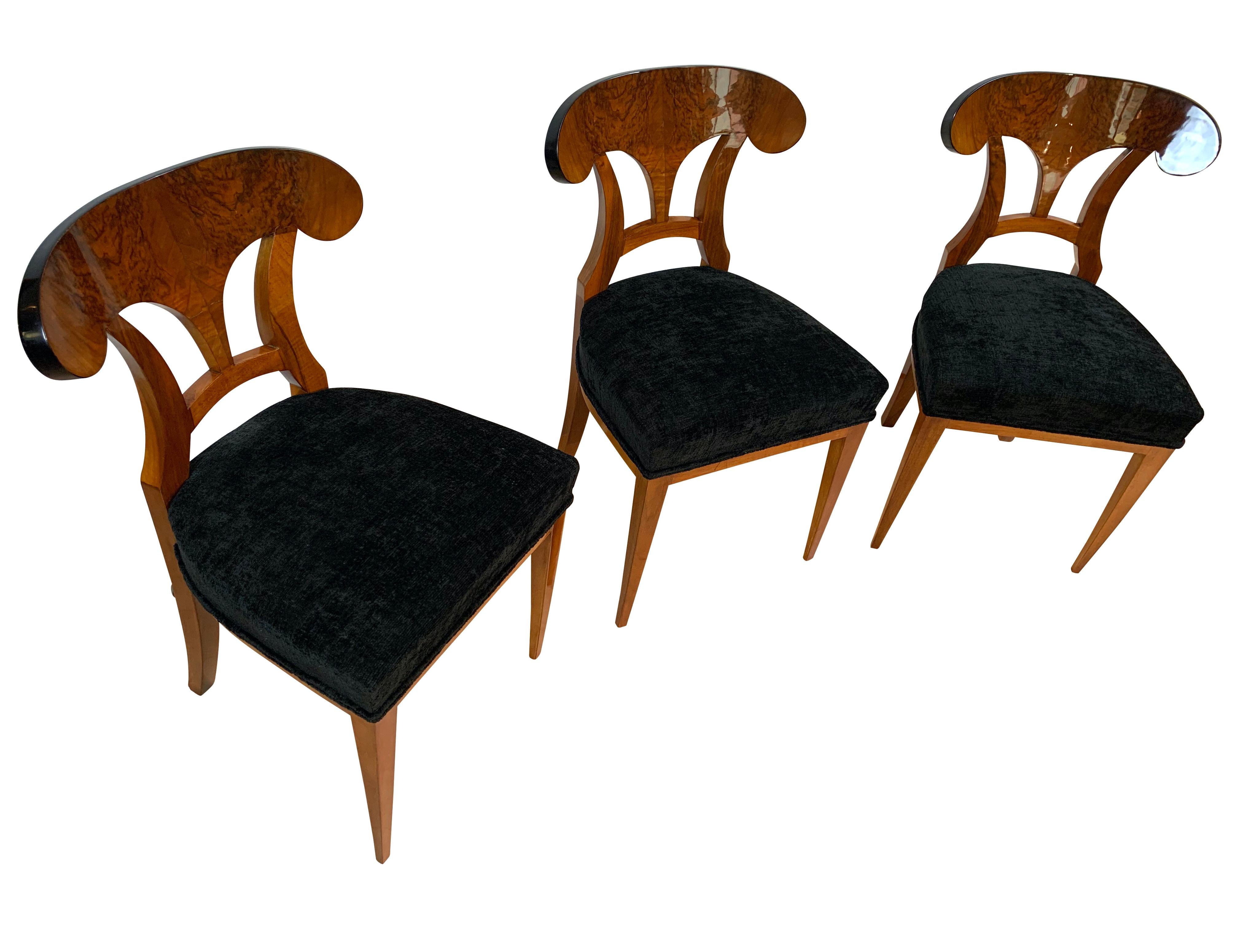 Polished Set of Six Biedermeier Shovel Chairs, Walnut Veneer, South Germany circa 1860
