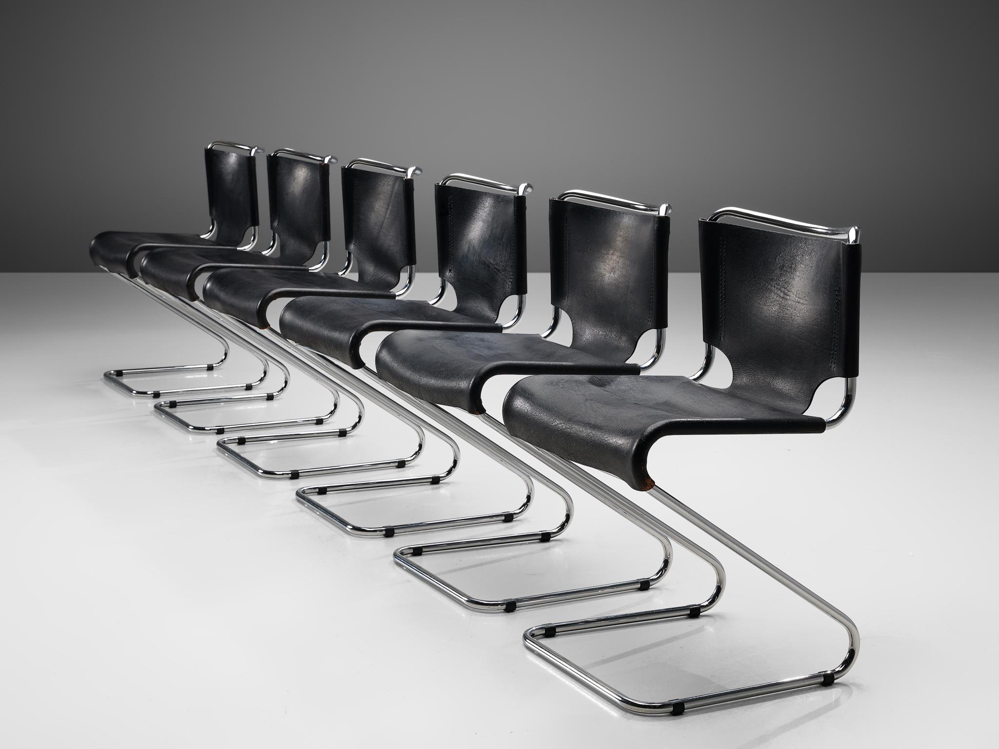 Milieu du XXe siècle Set of Six 'Biscia' Chairs in Black Leather by Pascal Mourgue  en vente