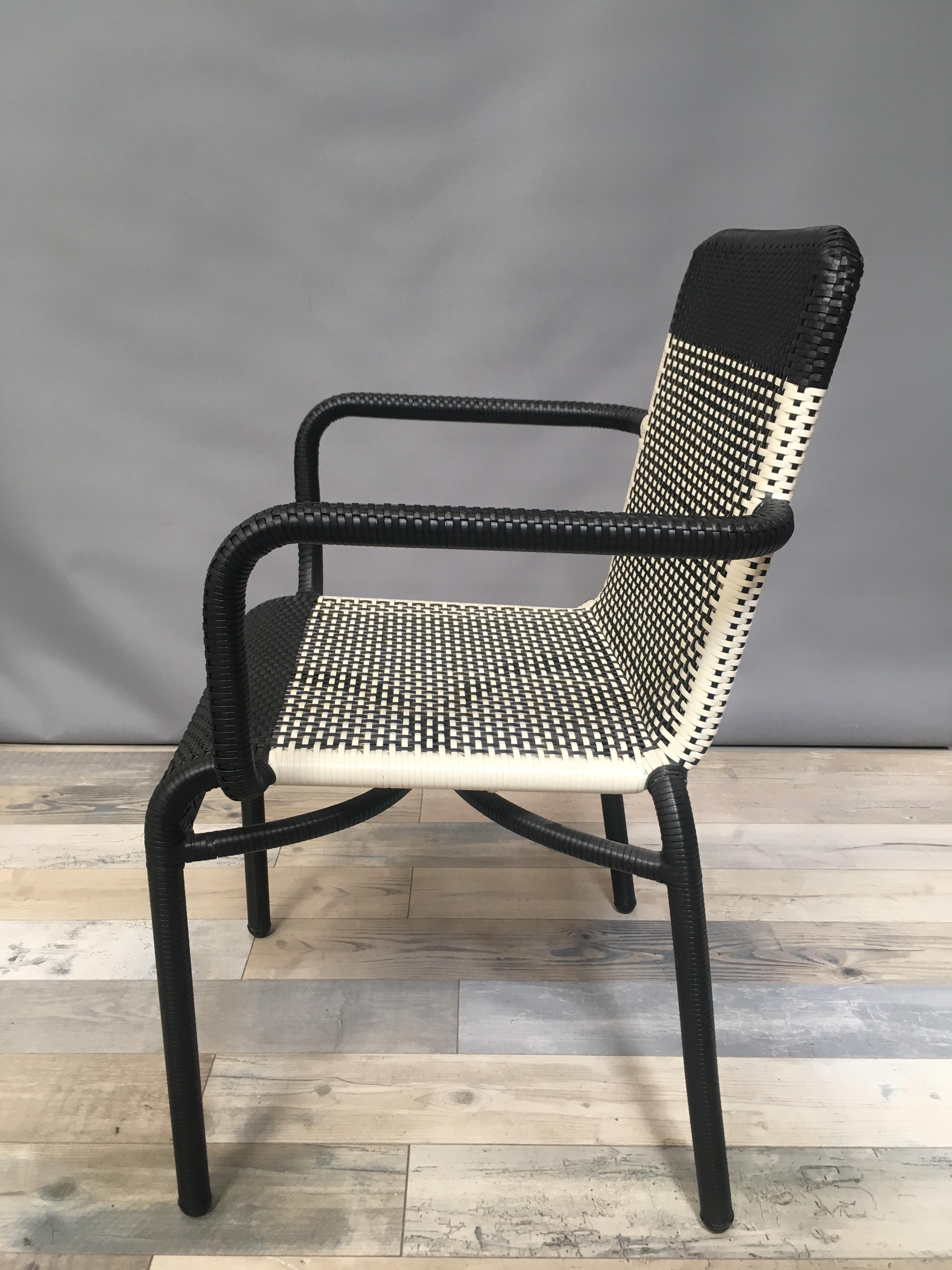 Set of Six Black and White Resin Stackable Outdoor Armchairs In New Condition In Tourcoing, FR