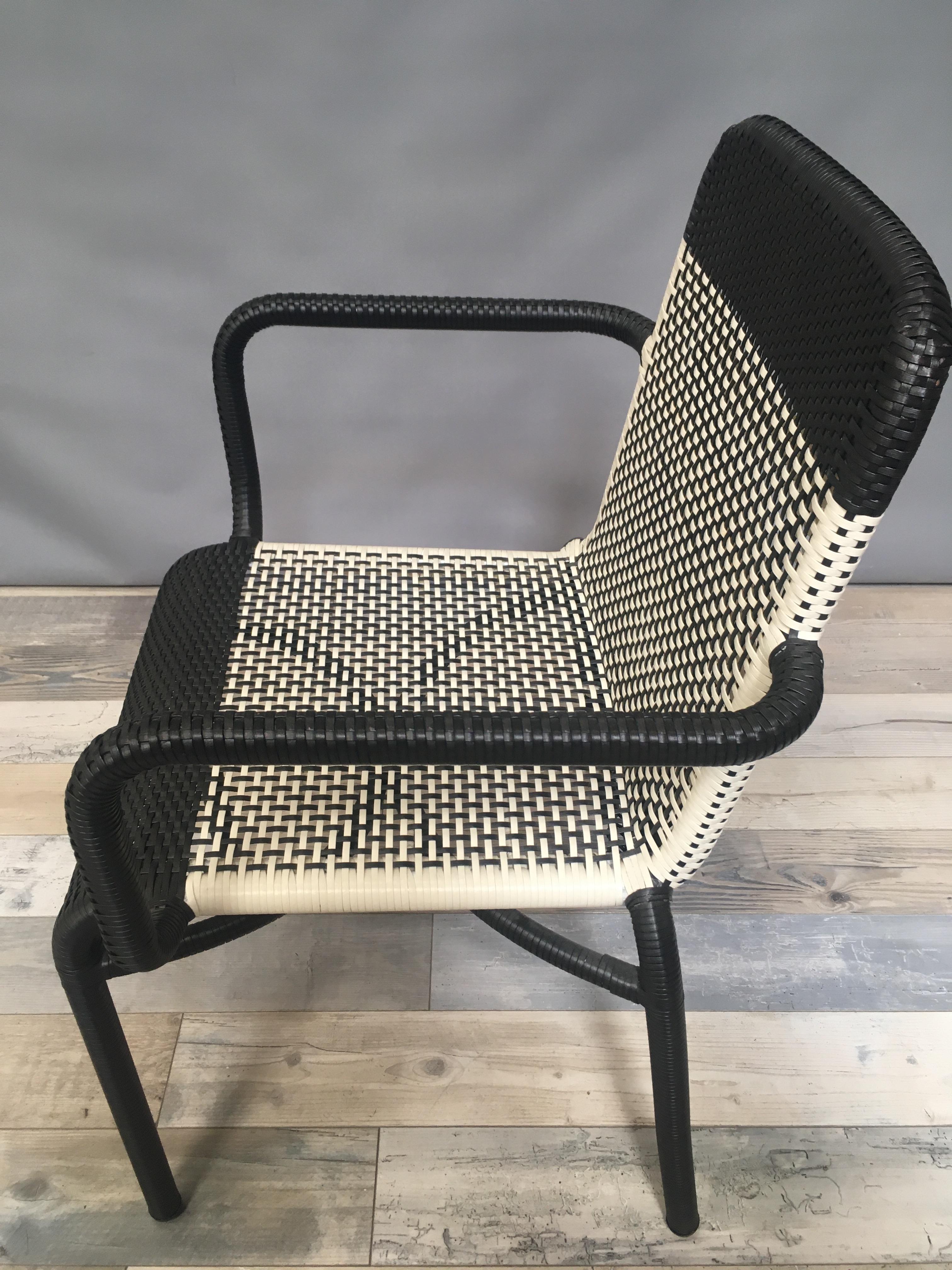 Contemporary Set of Six Black and White Resin Stackable Outdoor Armchairs For Sale