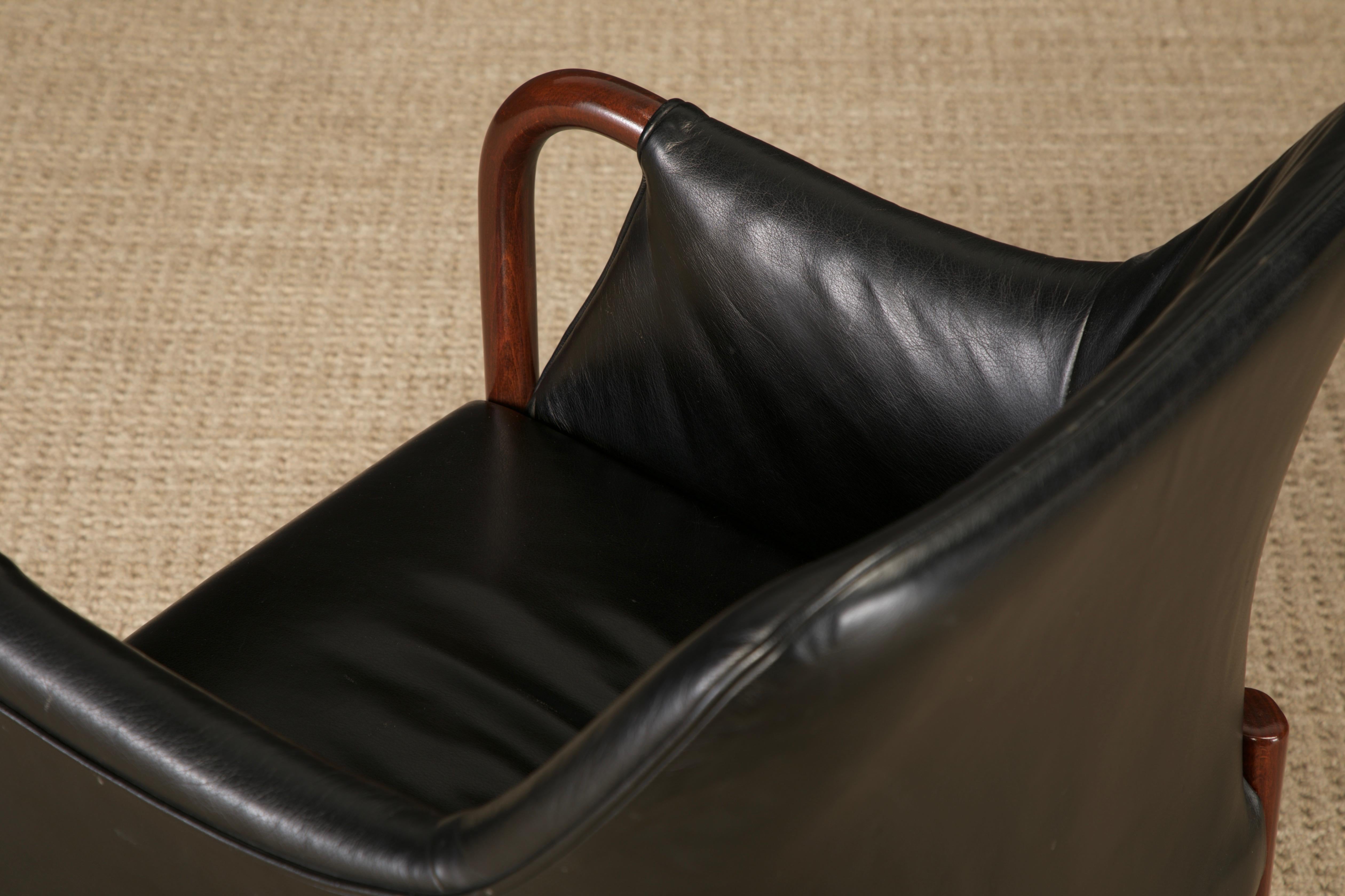 Set aus sechs schwarzen Ledersesseln mit Cassina Label, ca. 1980er Jahre, neu lackiert im Angebot 11