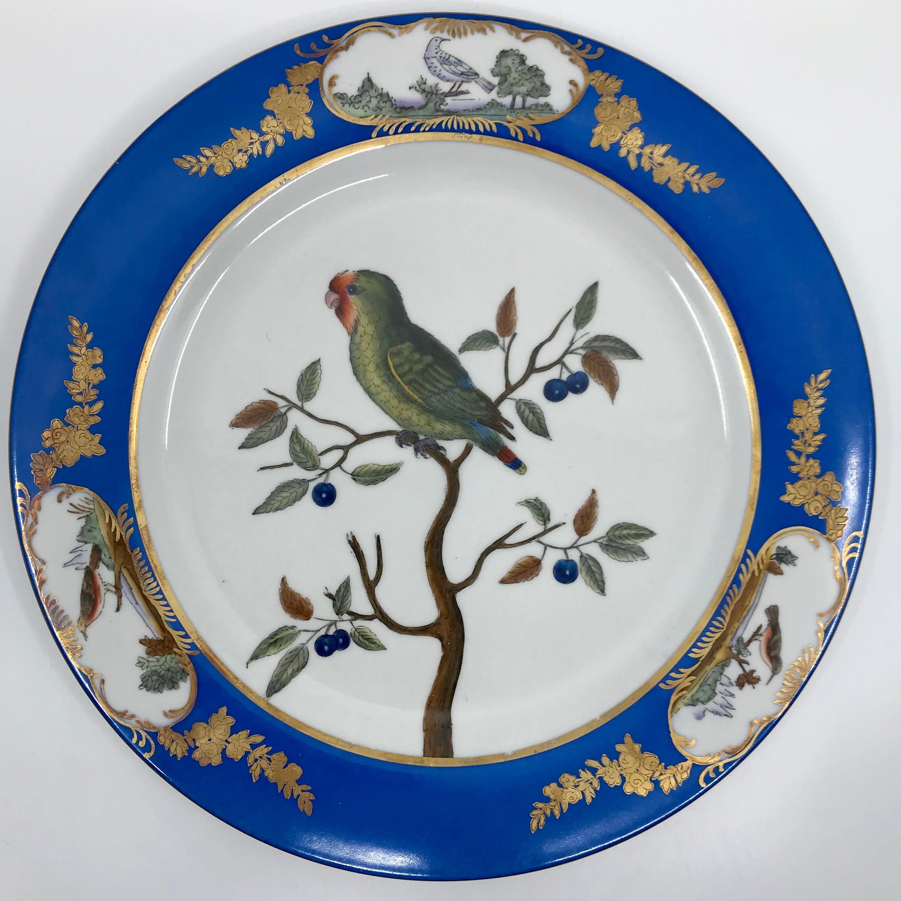 Ensemble de six assiettes oiseaux bleues et blanches Bon état - En vente à New York, NY