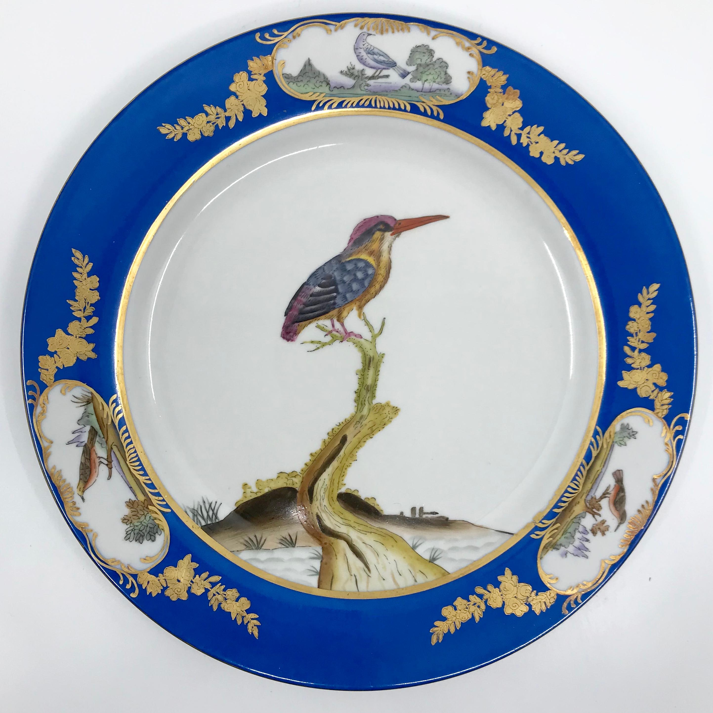 Ensemble de six assiettes oiseaux bleues et blanches en vente 1