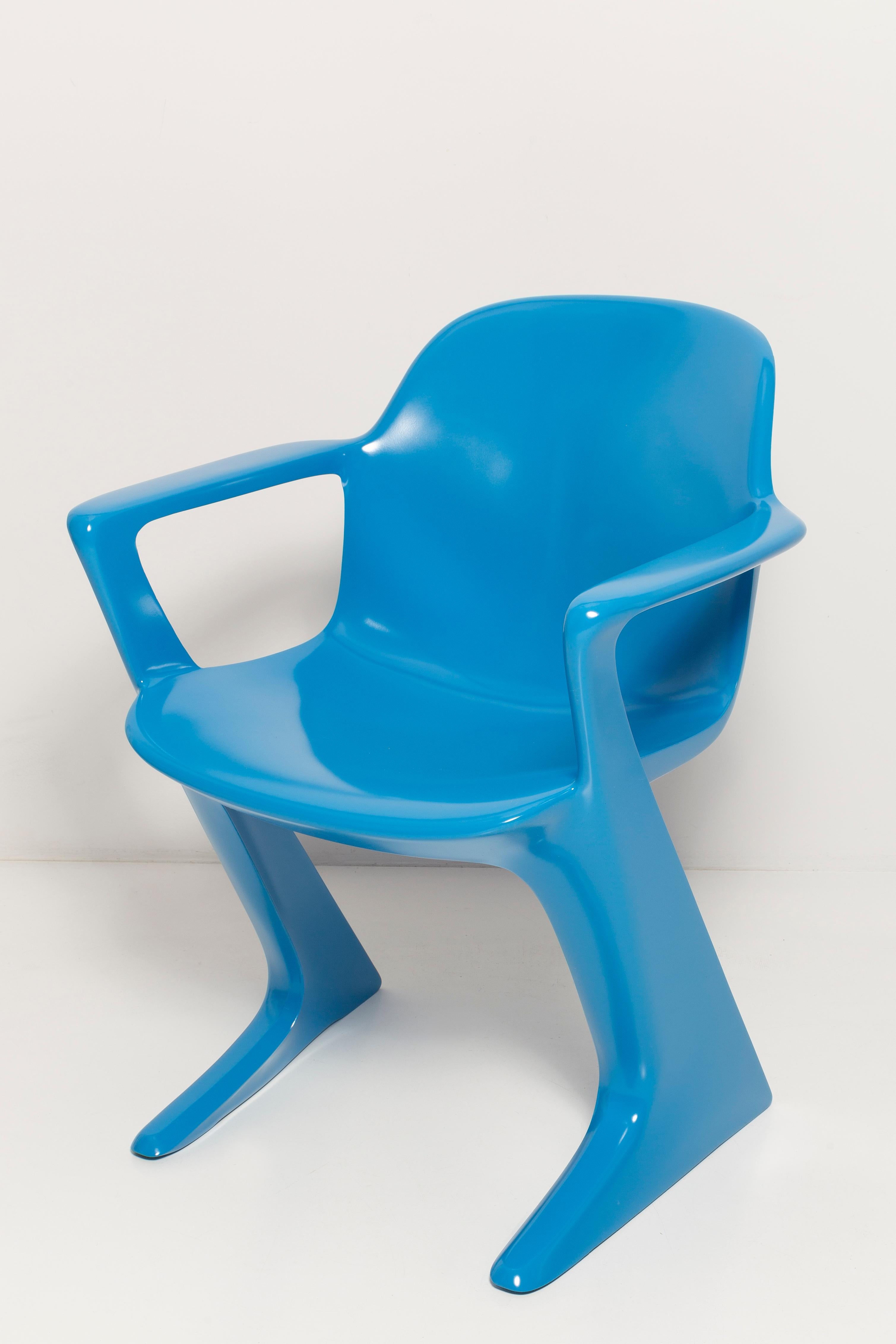 20ième siècle Ensemble de six chaises Kangourou bleues conçues par Ernst Moeckl, Allemagne, années 1960 en vente
