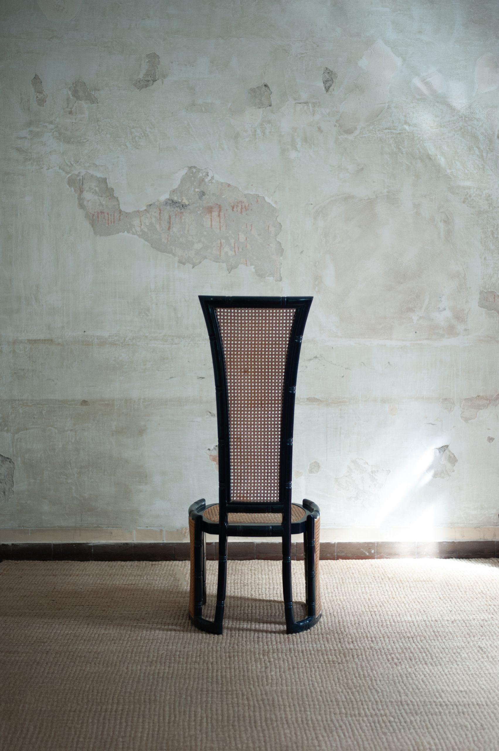 Paille Ensemble de six chaises en bois laqué bleu et paille de Vienne par Marzio Cecchi - années 1970 en vente
