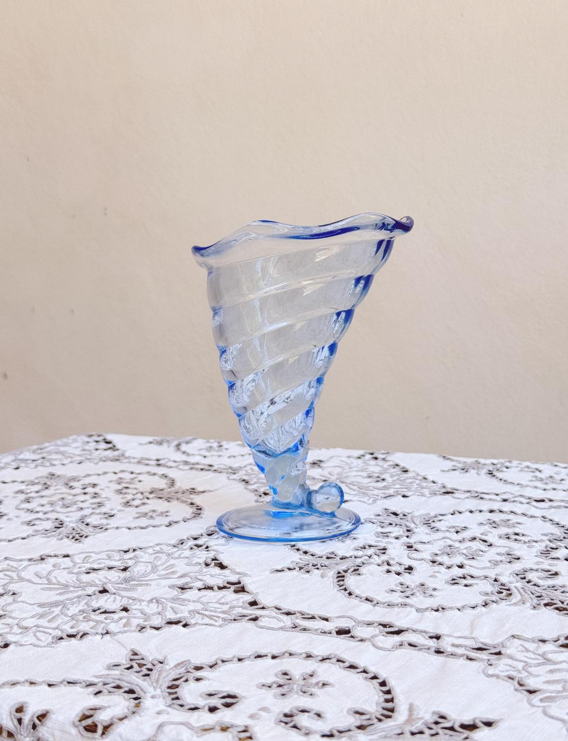italien Lot de six bols à gelato en coquillage bleu en vente