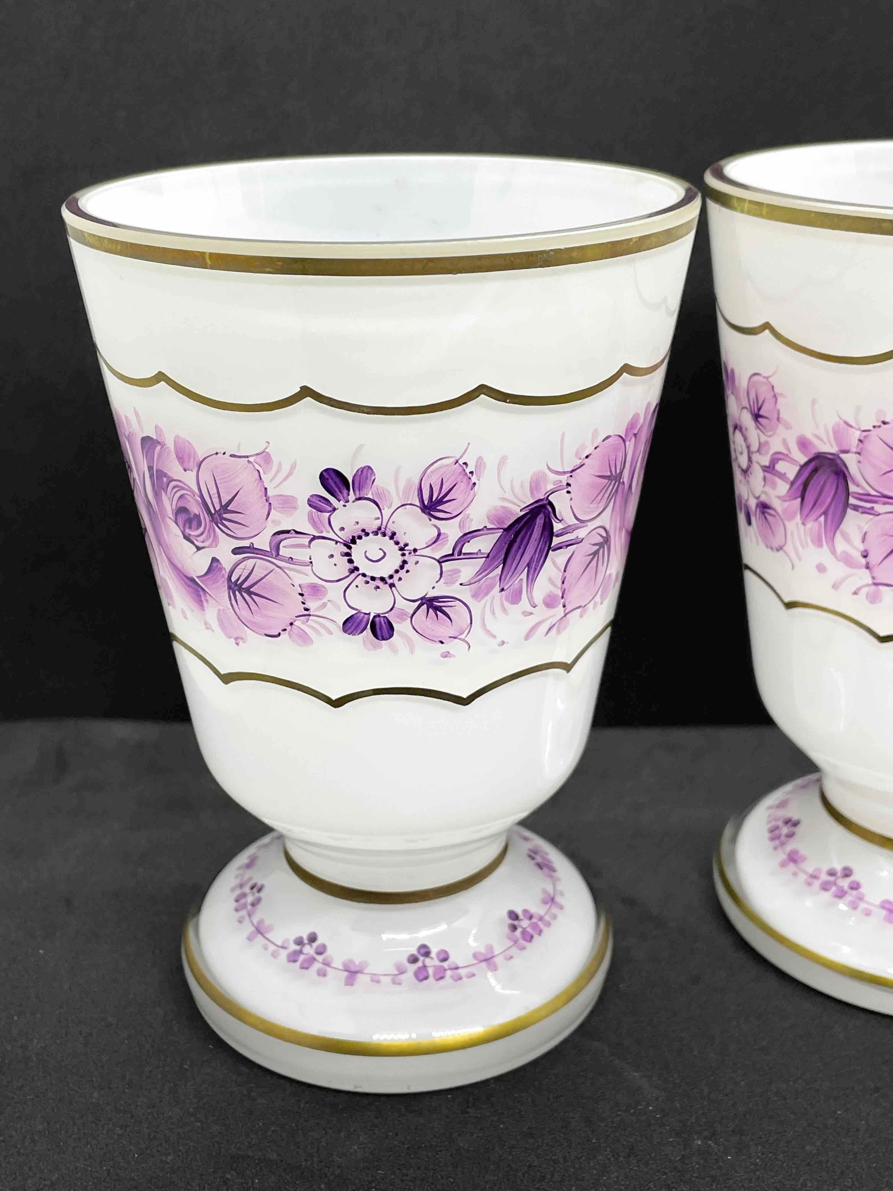 Set of Six Bohemian White Purple Colored Glass Beaker with Gold Rim, 1950s For Sale 1