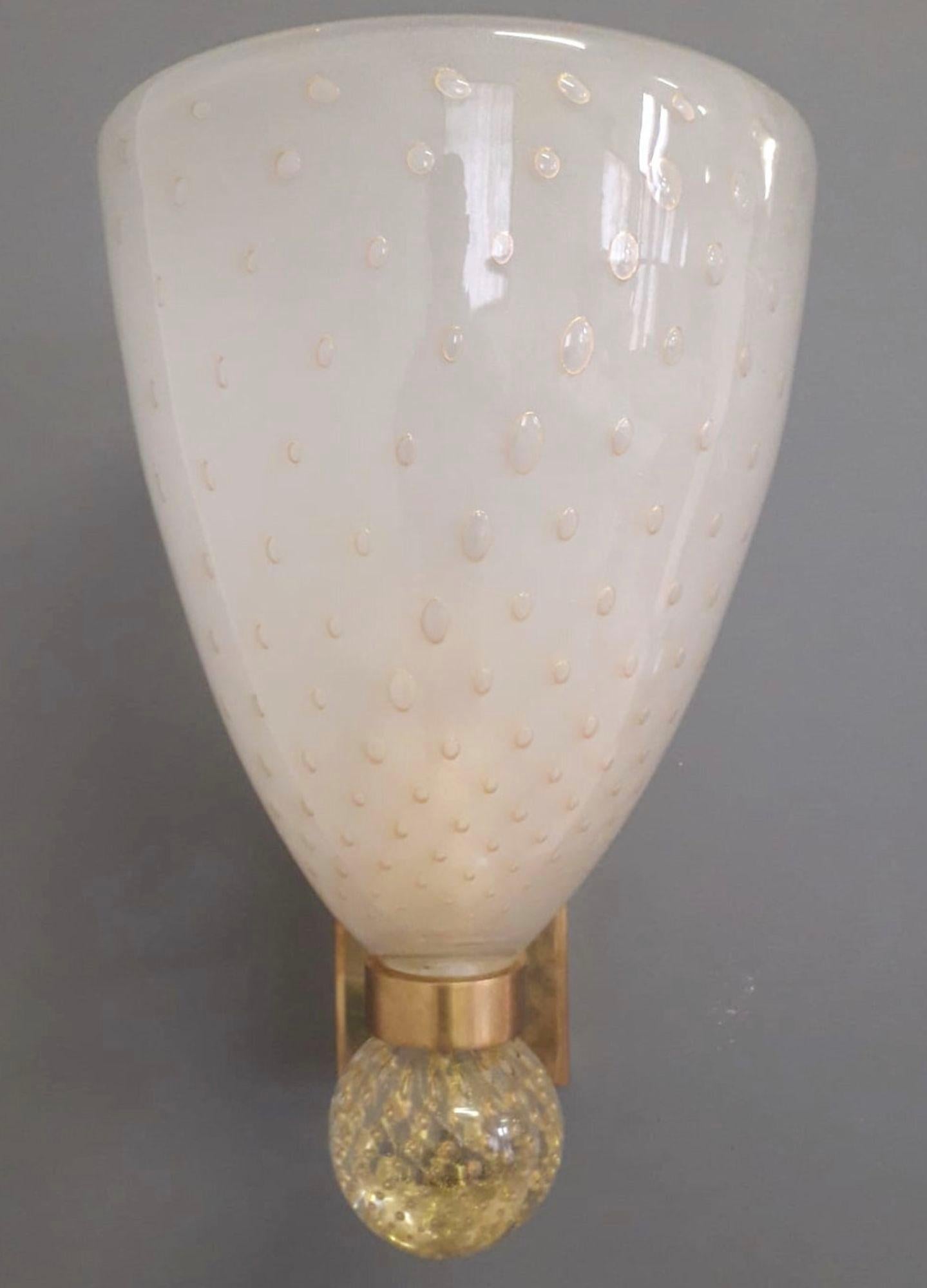 Satz von sechs Bollicine Murano Glas Coppa Wandleuchter. Italien, 1970er Jahre. im Angebot 2
