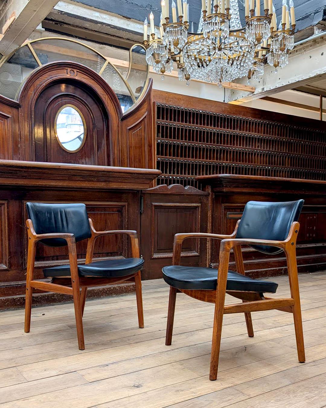 Danese Set di sei poltrone Bondo Gravesen in teak e pelle nera - Danimarca, anni '60 in vendita