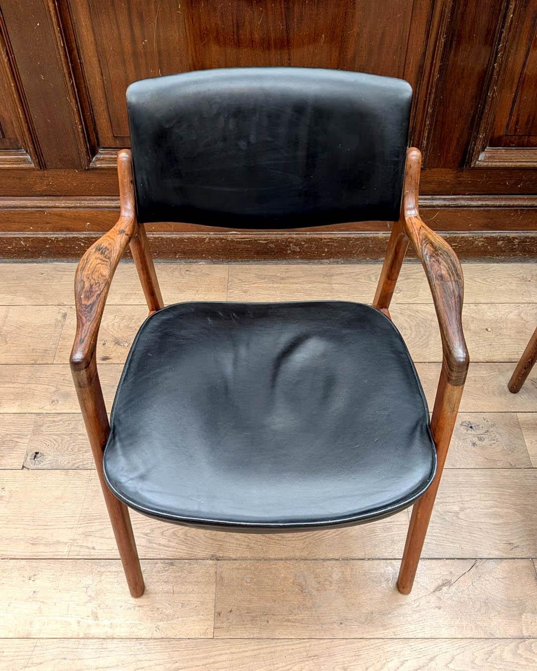 Pelle Set di sei poltrone Bondo Gravesen in teak e pelle nera - Danimarca, anni '60 in vendita