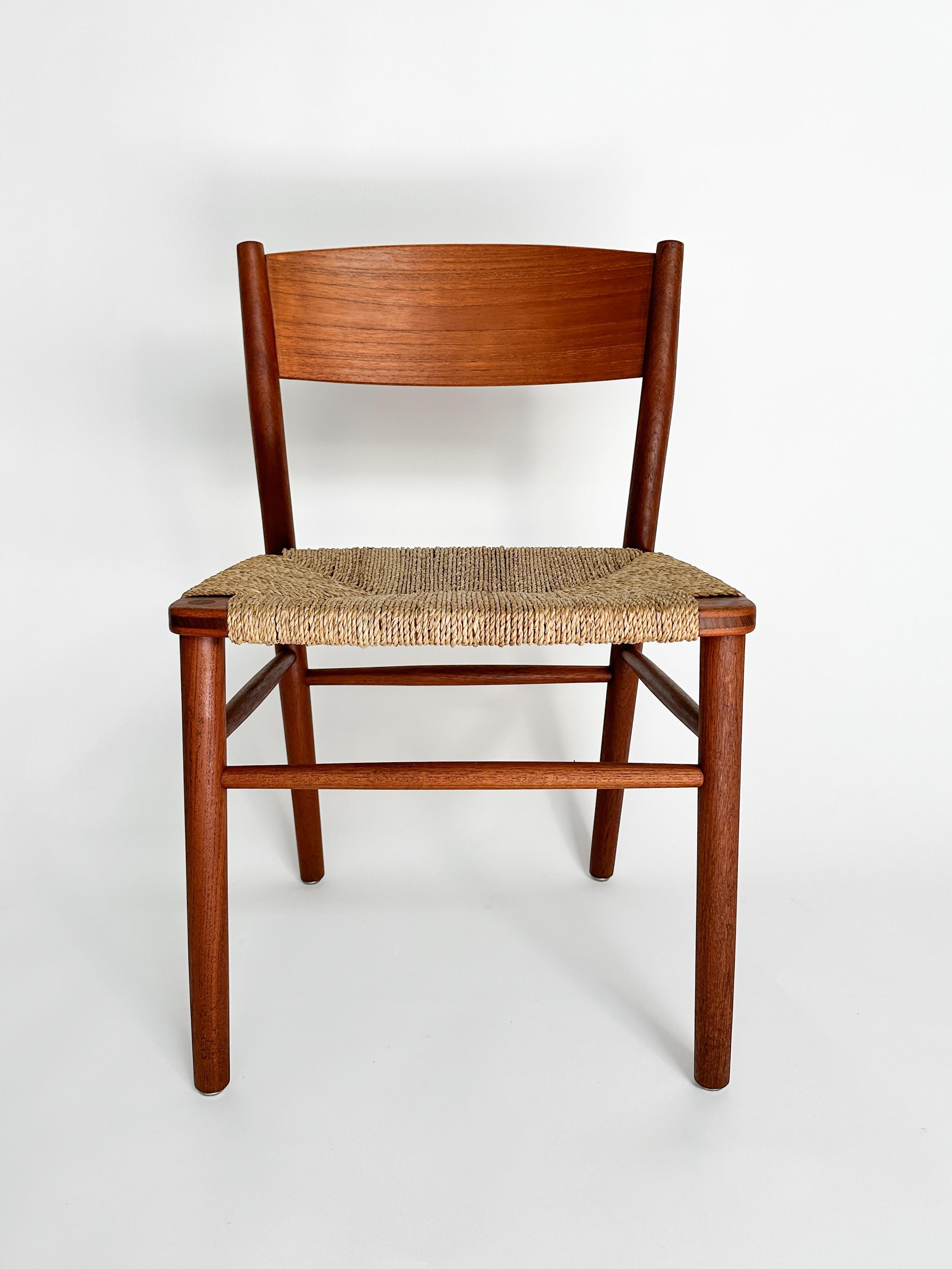 Danois Ensemble de six chaises Borge Mogensensen en teck jonc de mer Soborg Mobler Denmark Dining en vente