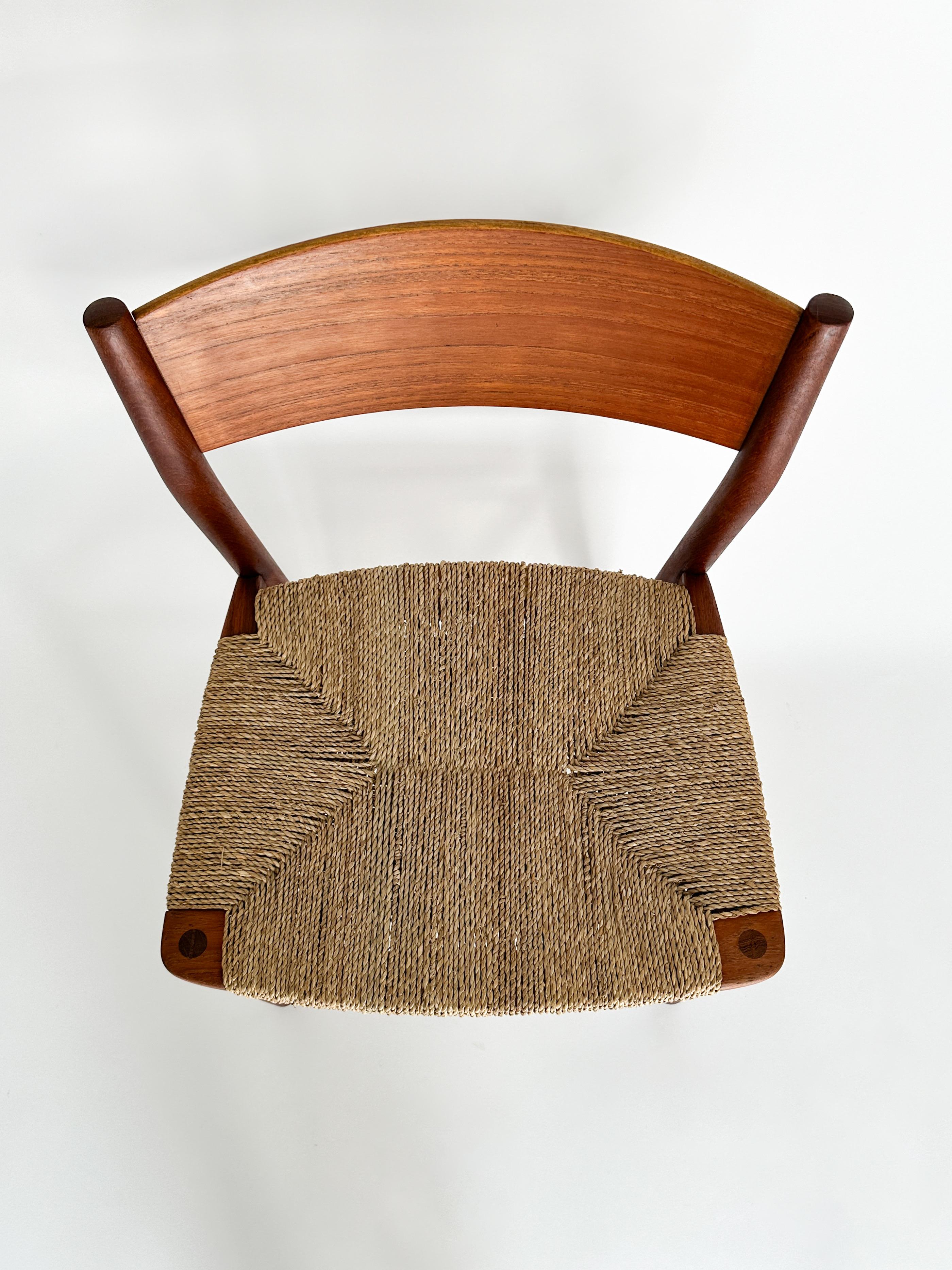 Milieu du XXe siècle Ensemble de six chaises Borge Mogensensen en teck jonc de mer Soborg Mobler Denmark Dining en vente