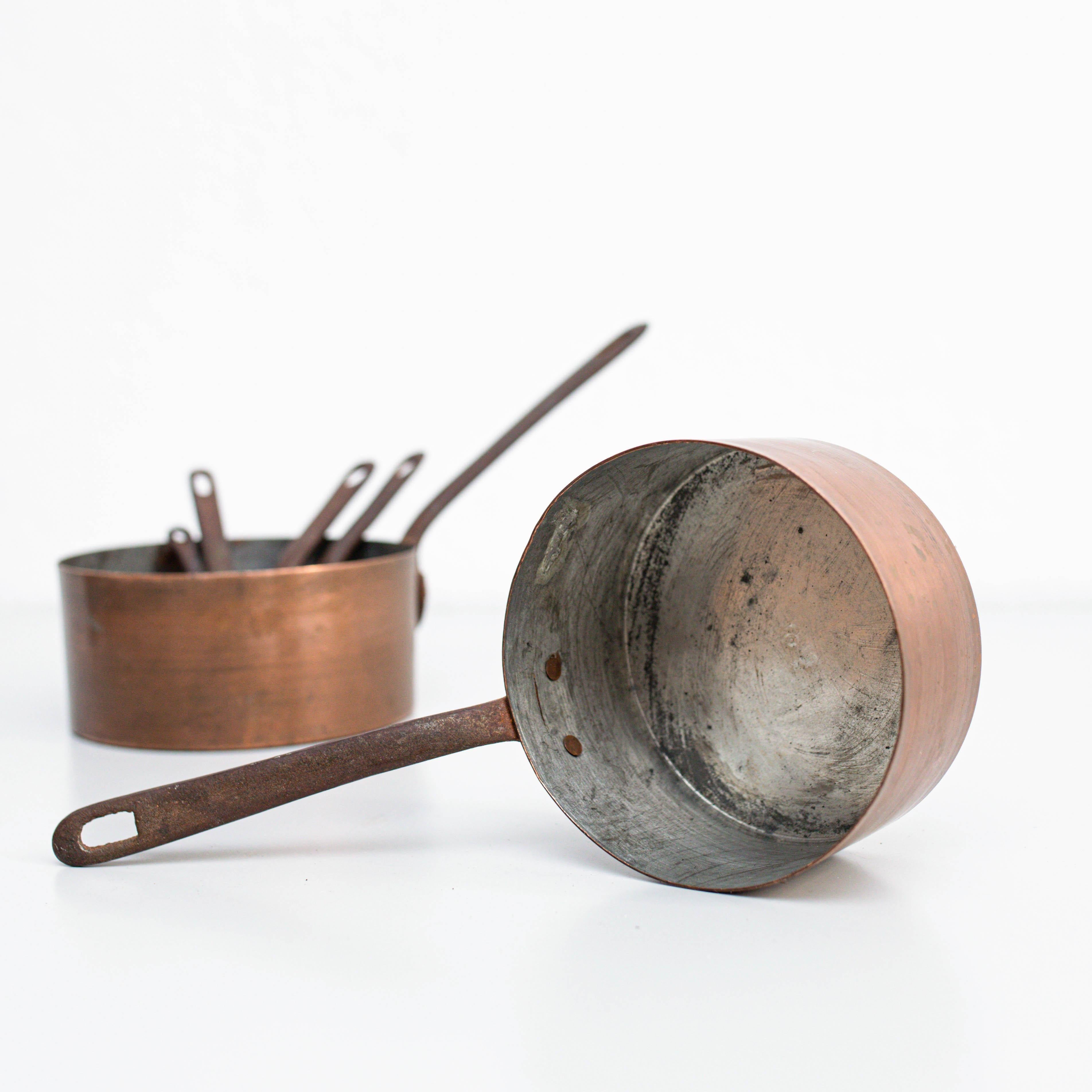 Ottone Set di sei vasi in ottone - Spagna, CIRCA 1950 in vendita