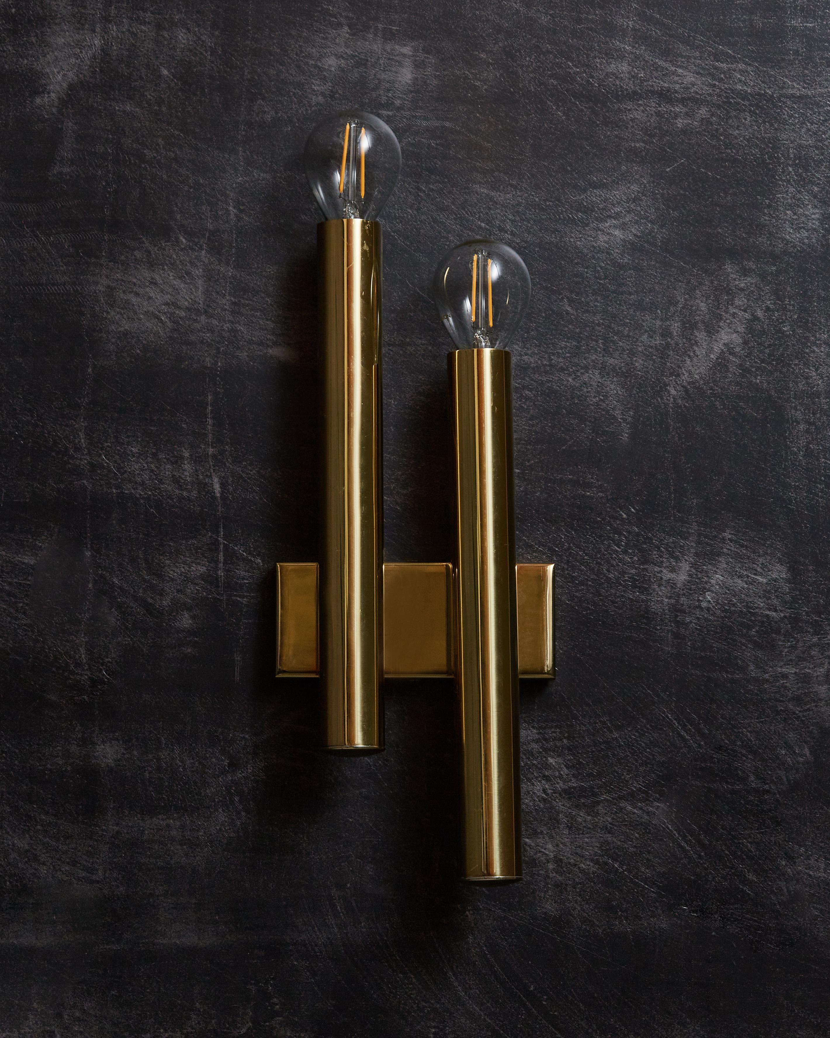 Mid-Century Modern Set of Six Brass Tubes Style Wall Sconces For Sale