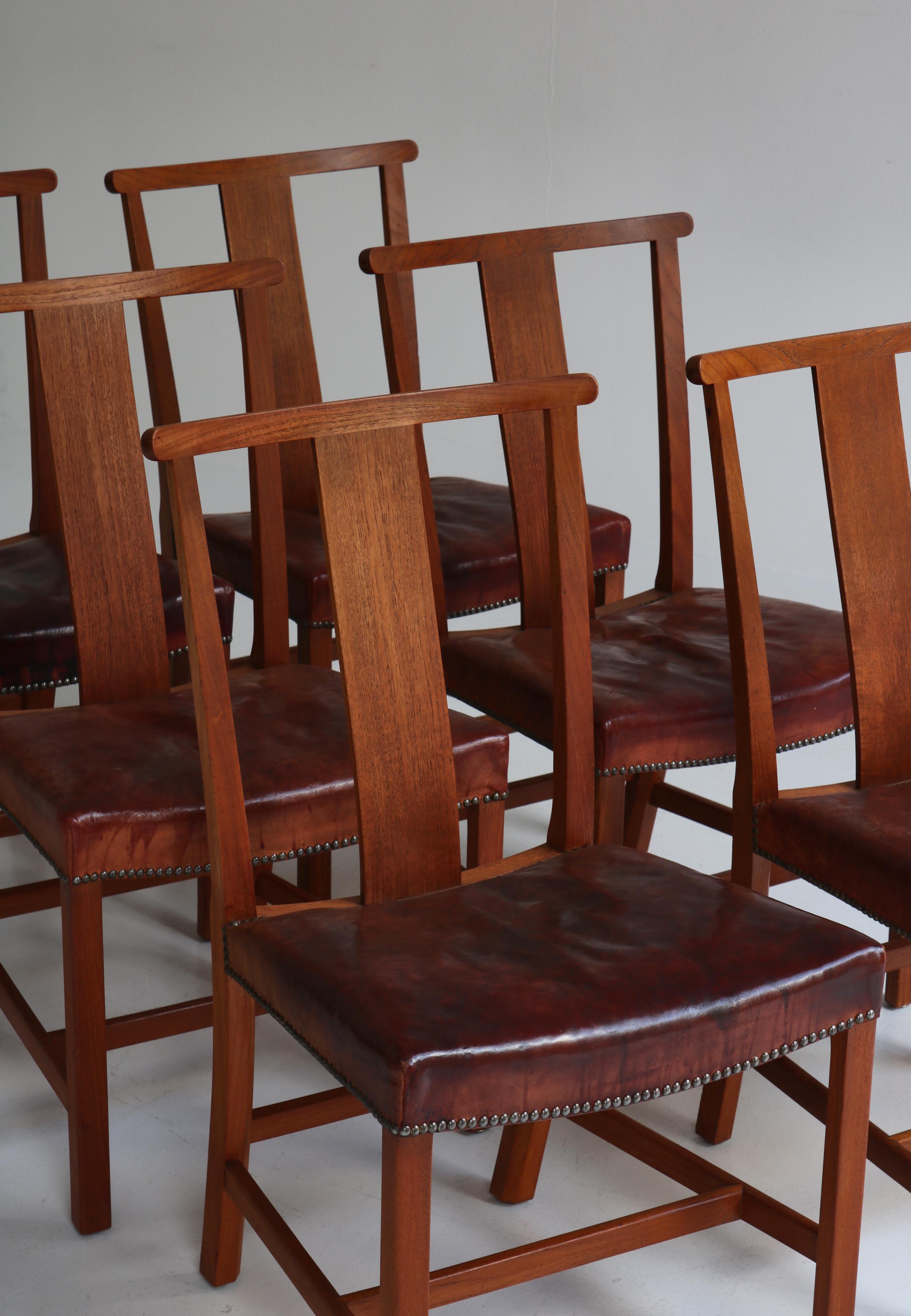 Set of Six Børge Mogensen Dining Chairs in Teak & Niger Leather, 1939, Denmark In Fair Condition For Sale In Odense, DK