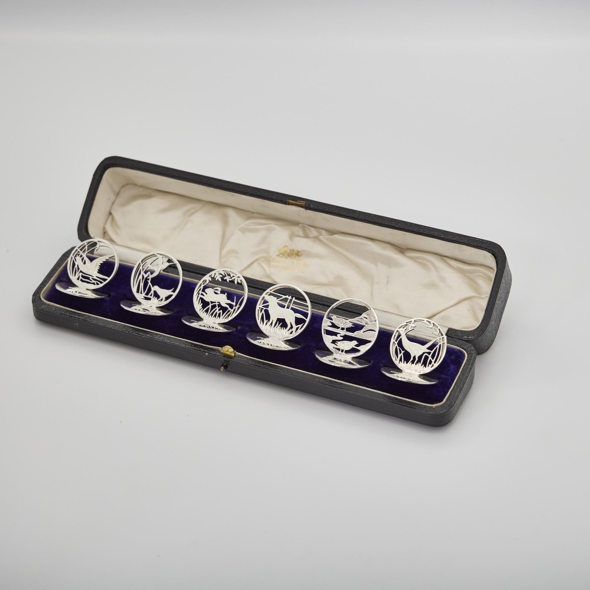 Set von sechs silbernen Platzkartenhaltern mit britischen Tierweltmotiven im Angebot 10