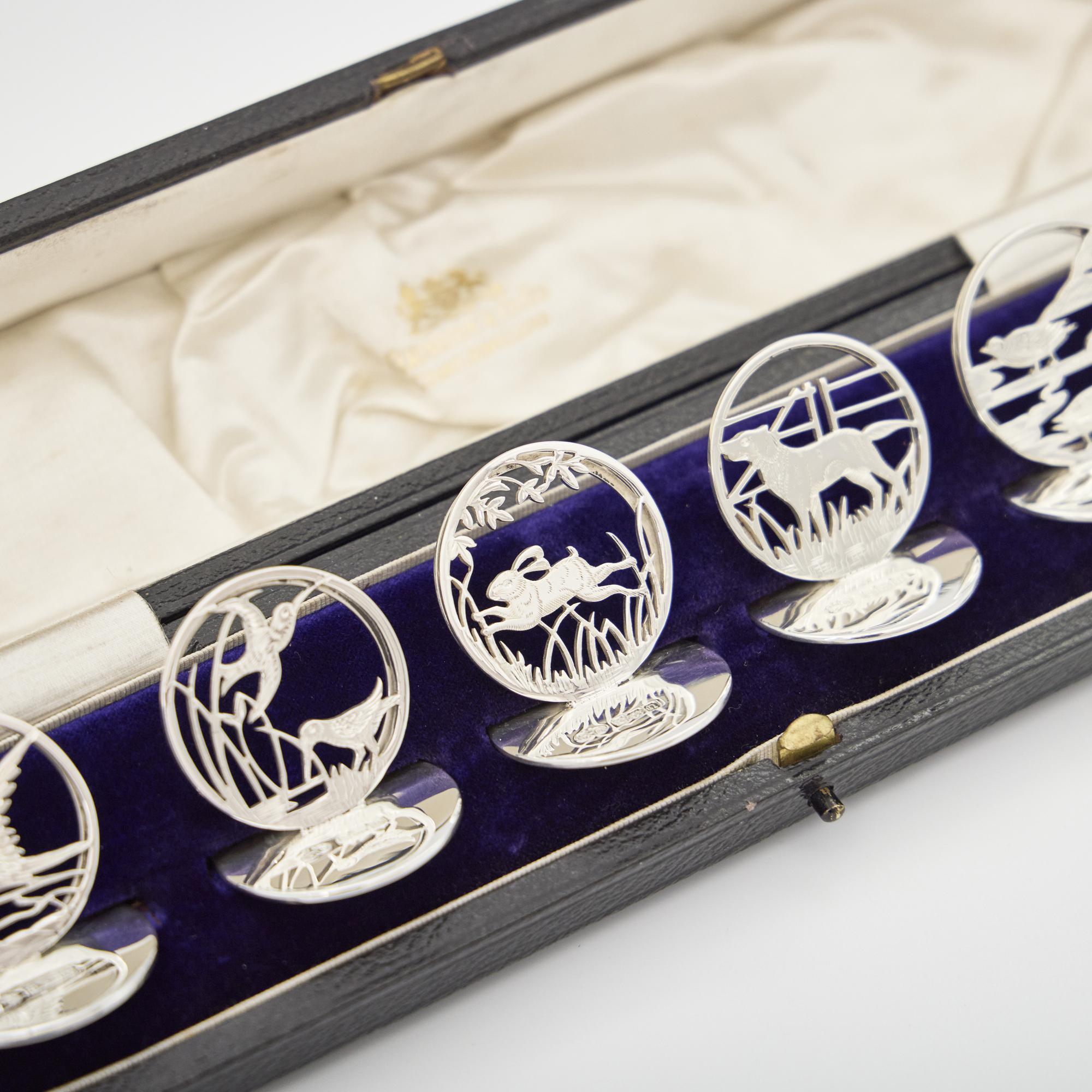 Set von sechs silbernen Platzkartenhaltern mit britischen Tierweltmotiven im Angebot 11