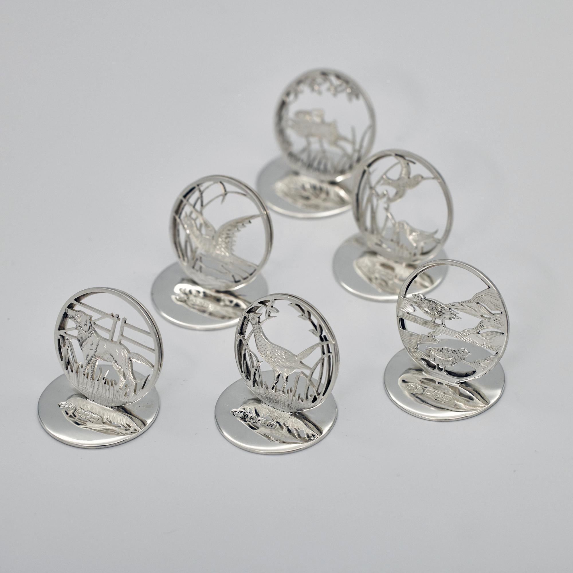 Set von sechs silbernen Platzkartenhaltern mit britischen Tierweltmotiven im Zustand „Gut“ im Angebot in London, GB