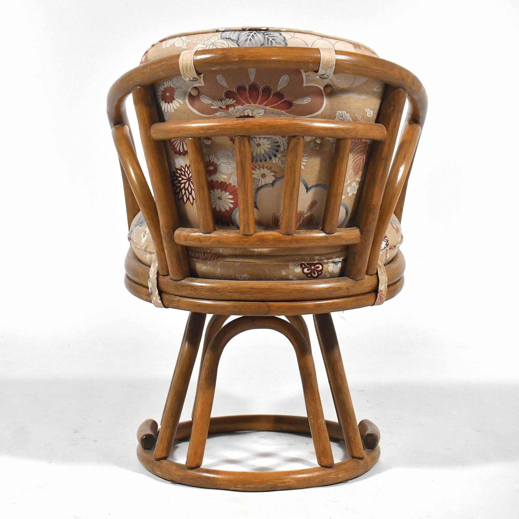 Ensemble de six fauteuils pivotants en rotin Brown Jordan en vente 1