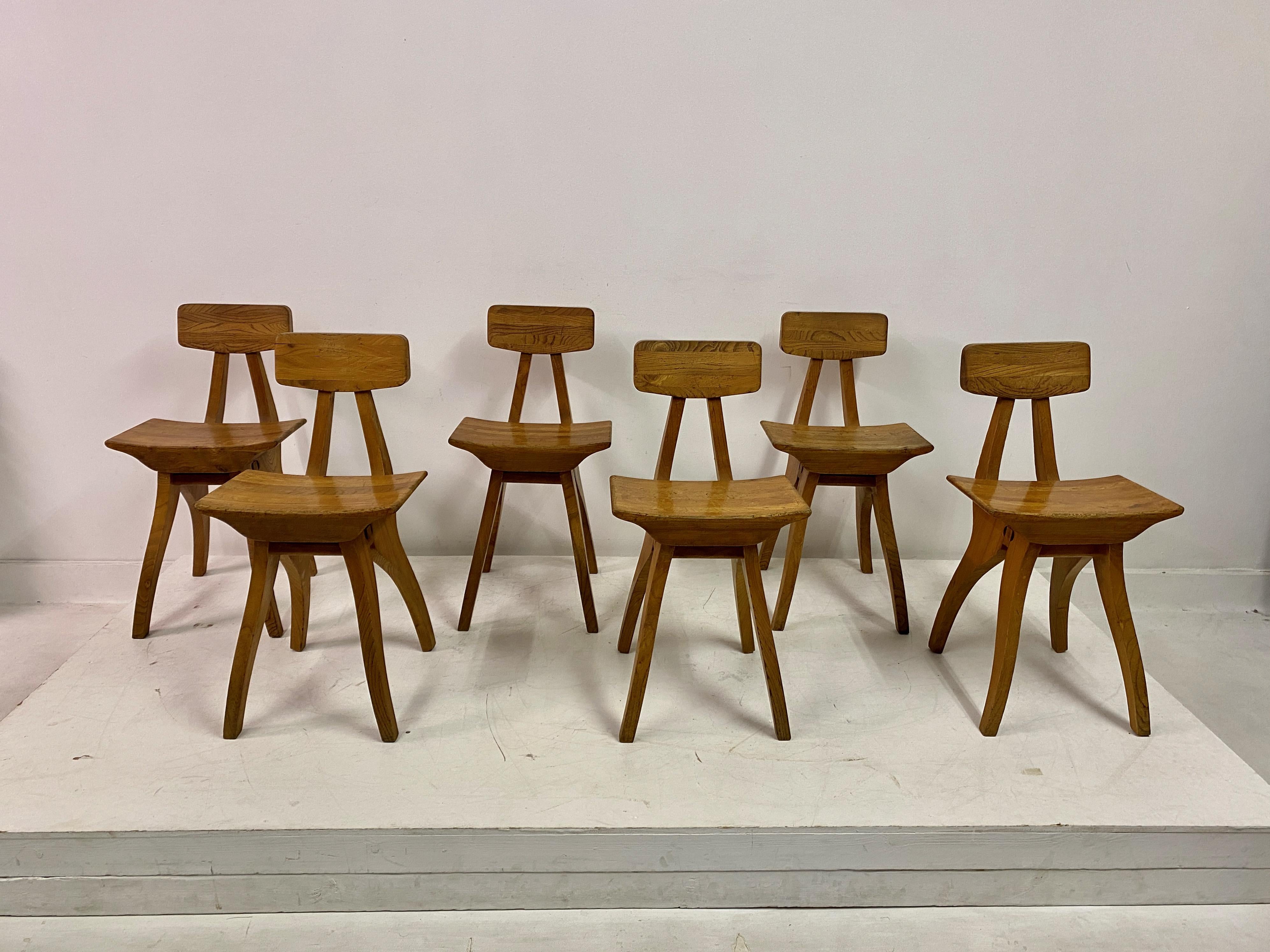 Set of Six Brutalist Dining Chairs in Elm In Good Condition For Sale In London, London