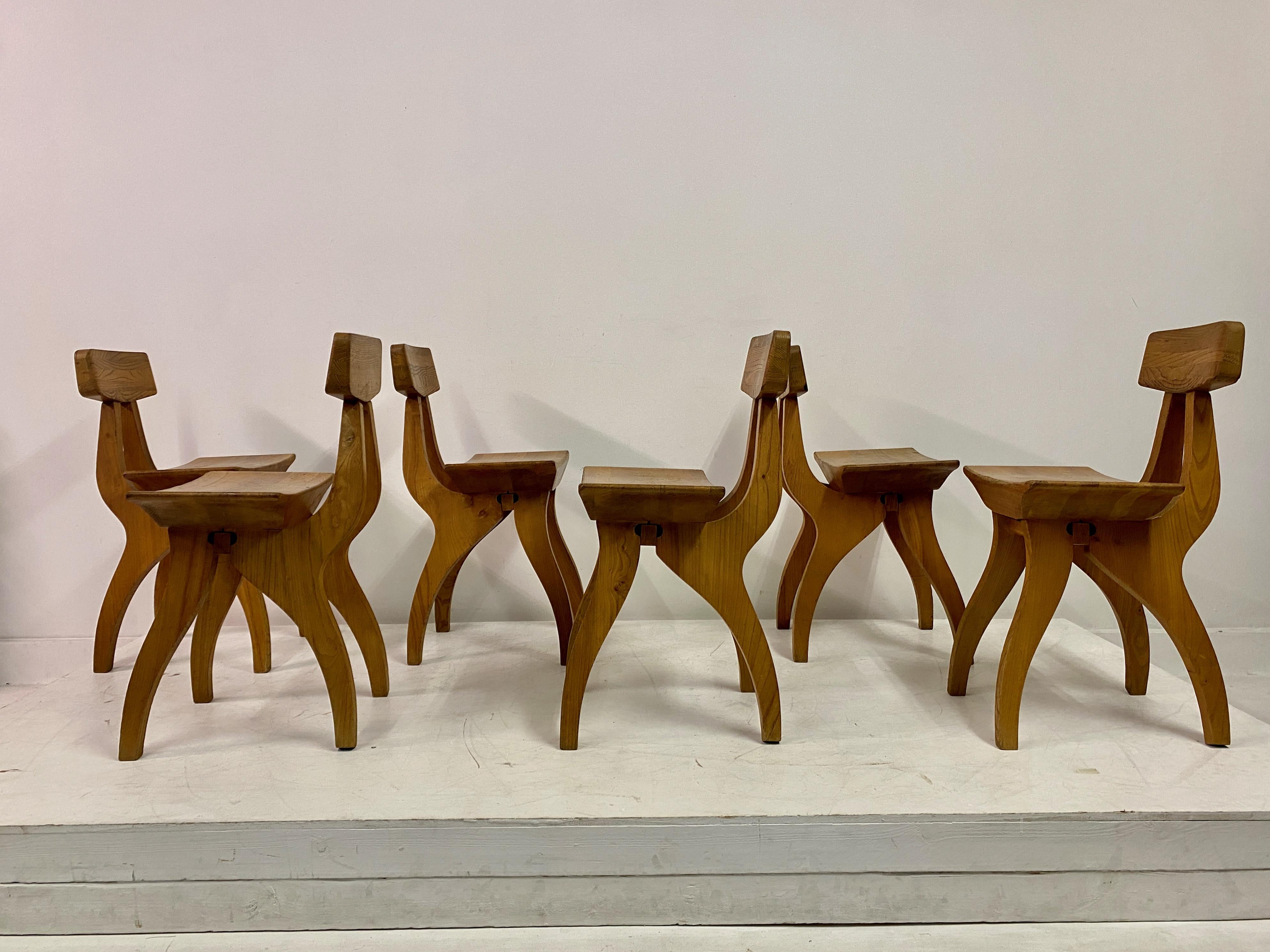 Set of Six Brutalist Dining Chairs in Elm For Sale 2