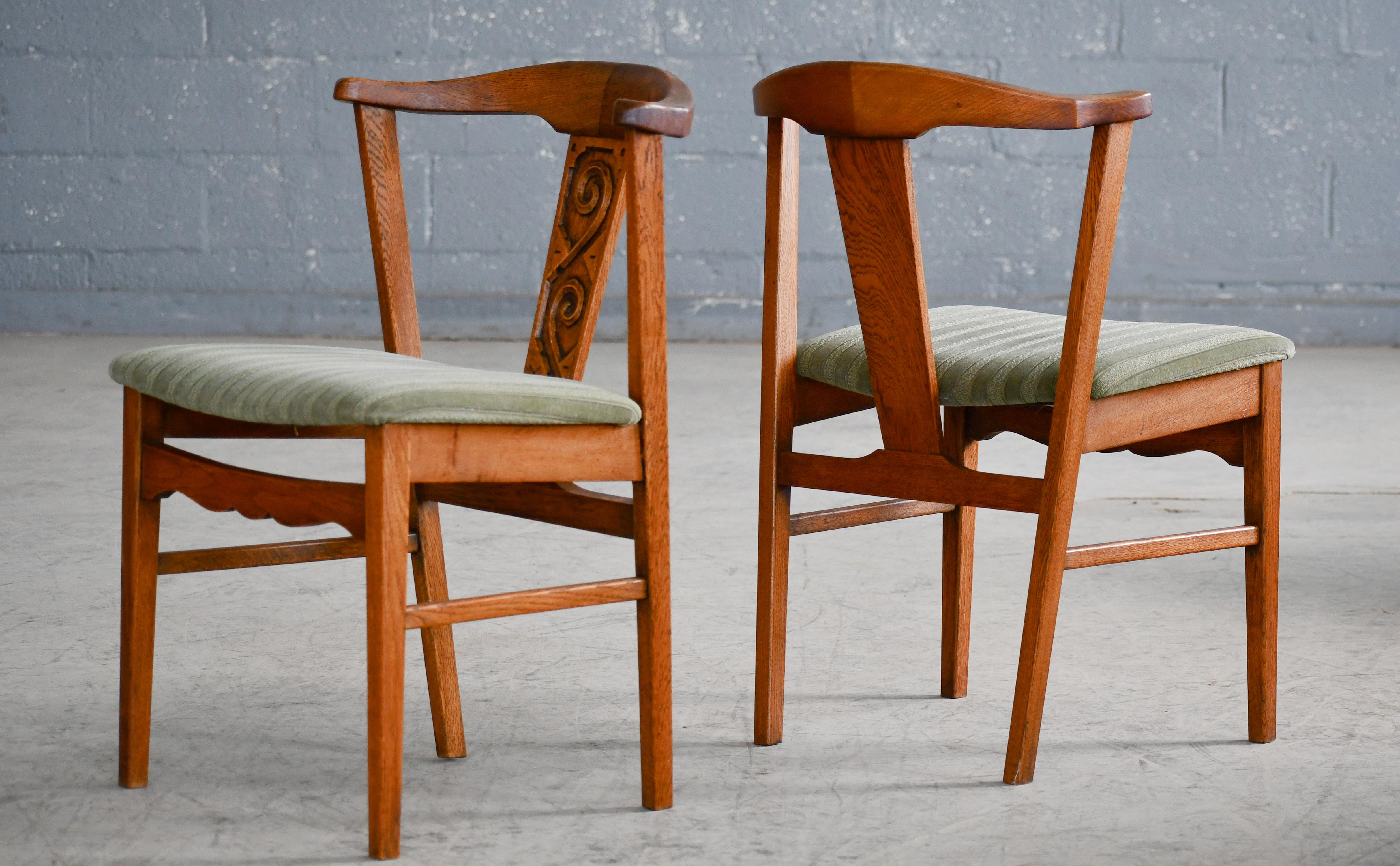 Set of Six Brutalist Dining Chairs in Solid Carved Oak by Henning Kjærnulf 60's 2