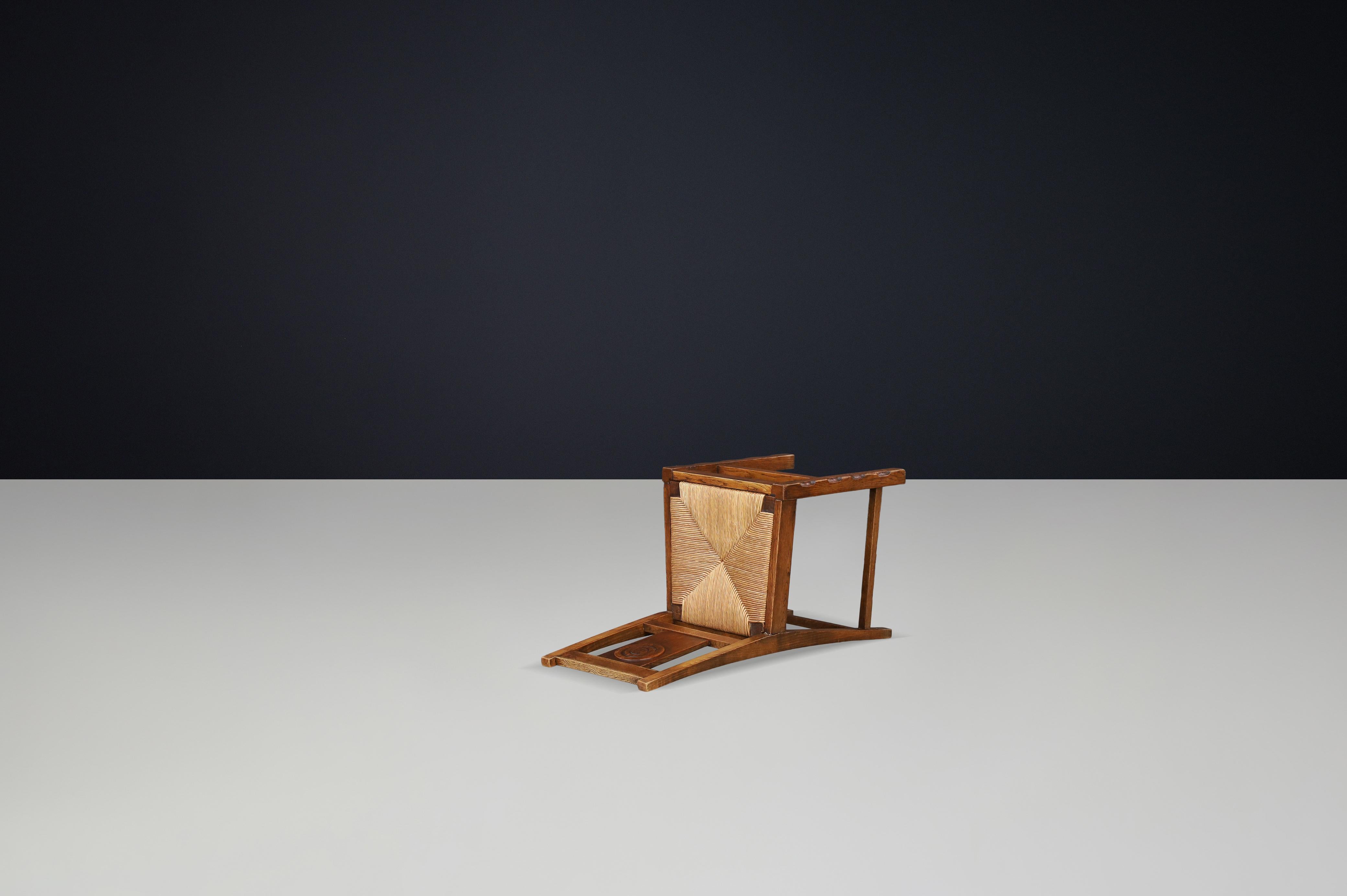 Satz von sechs brutalistischen Eichen-Esszimmerstühlen mit Dudouyt-Details, Frankreich 1940 (Mitte des 20. Jahrhunderts) im Angebot